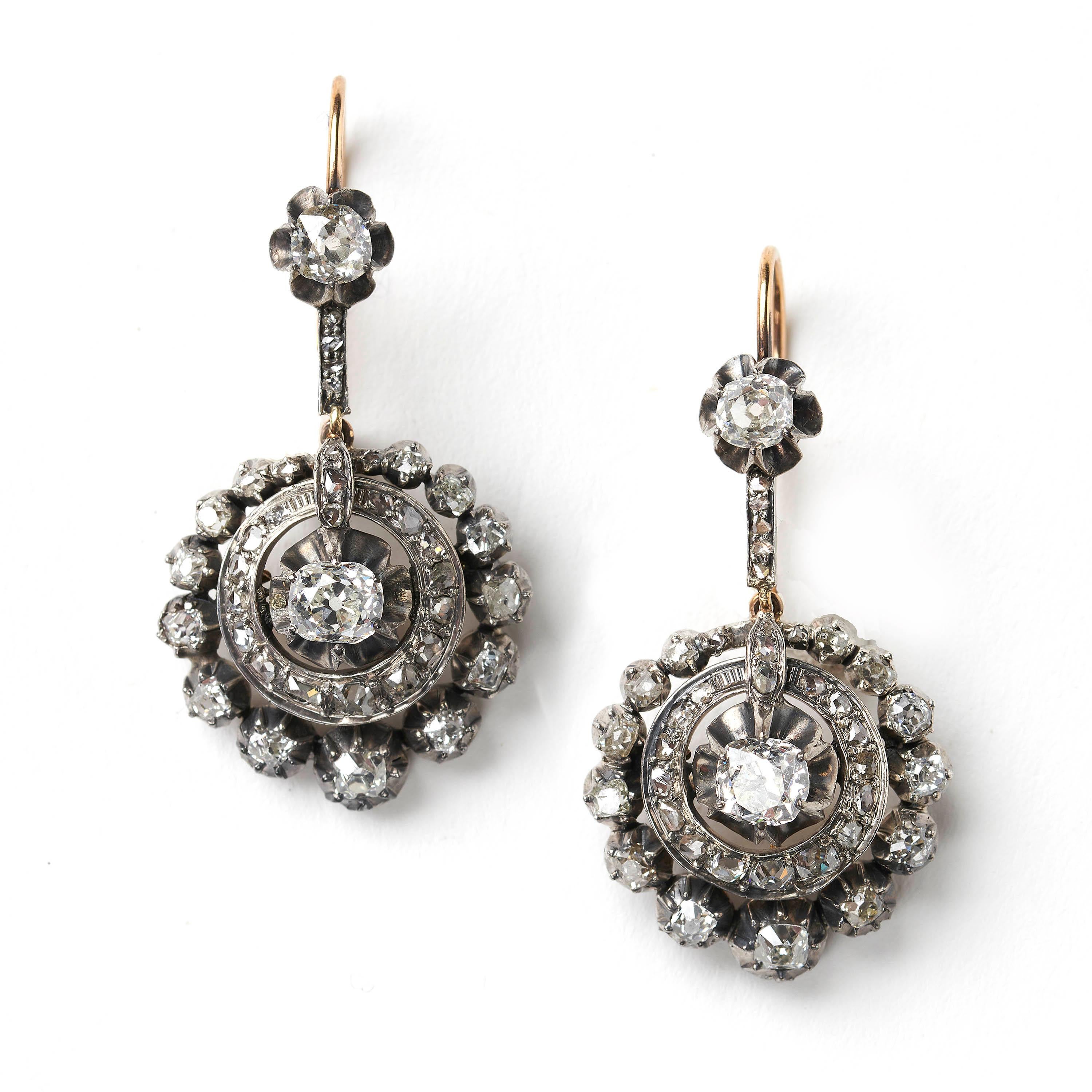 French Antique Fraumont Diamond, Silver and Gold Necklace and Earrings Suite For Sale 4