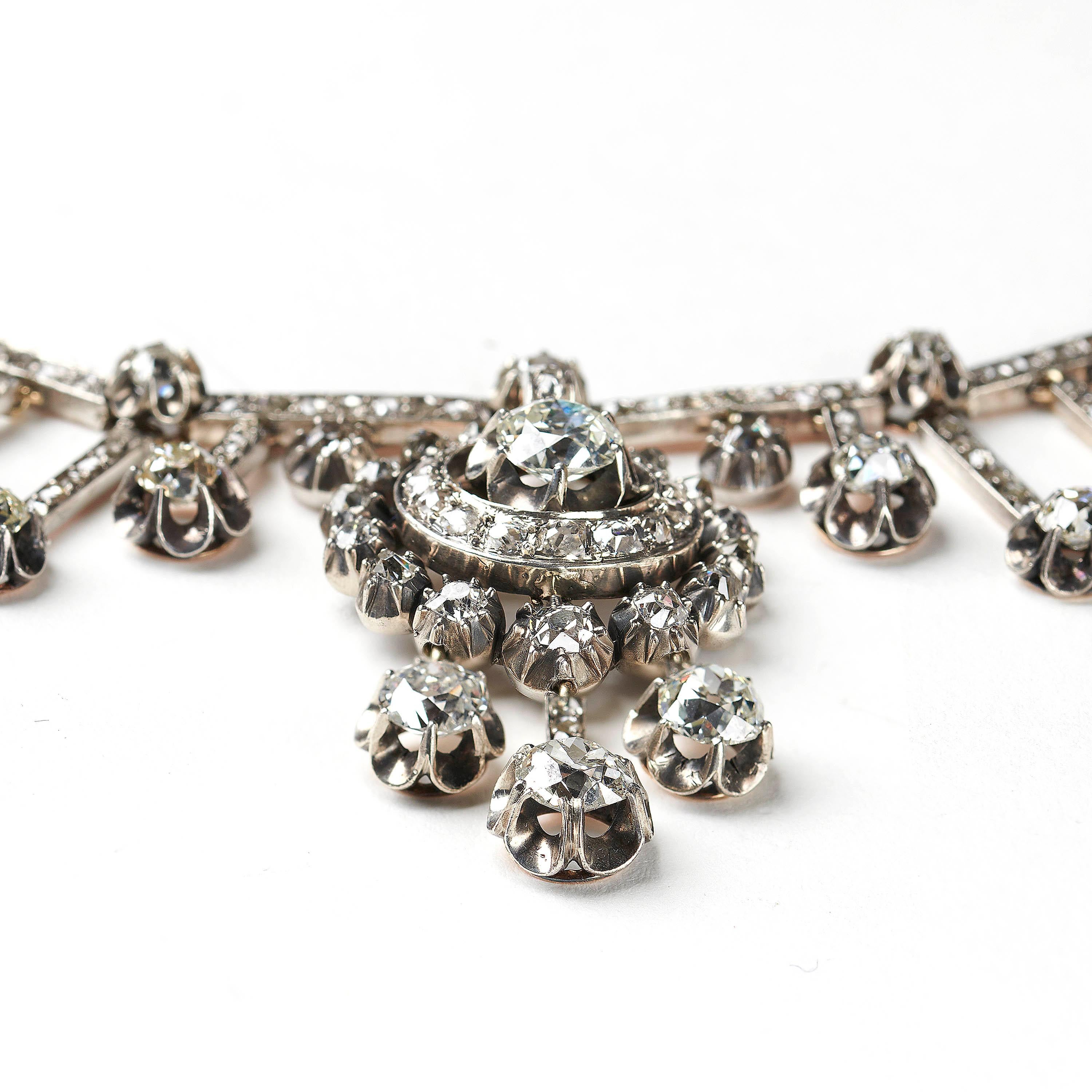 French Antique Fraumont Diamond, Silver and Gold Necklace and Earrings Suite In Good Condition For Sale In London, GB