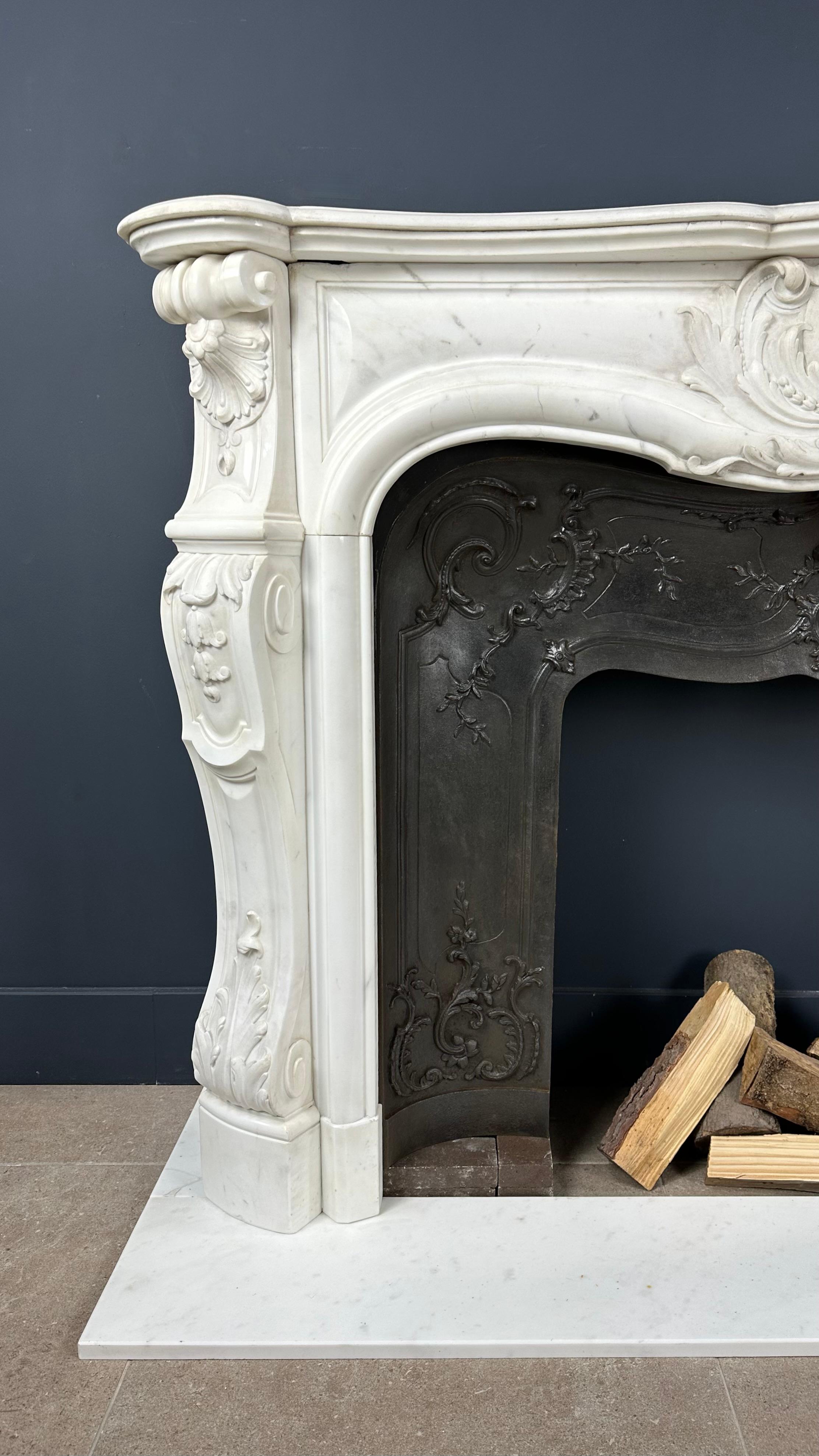 Louis XV  French Antique Front Shell Fireplace White Marble Cast Iron Insert For Sale