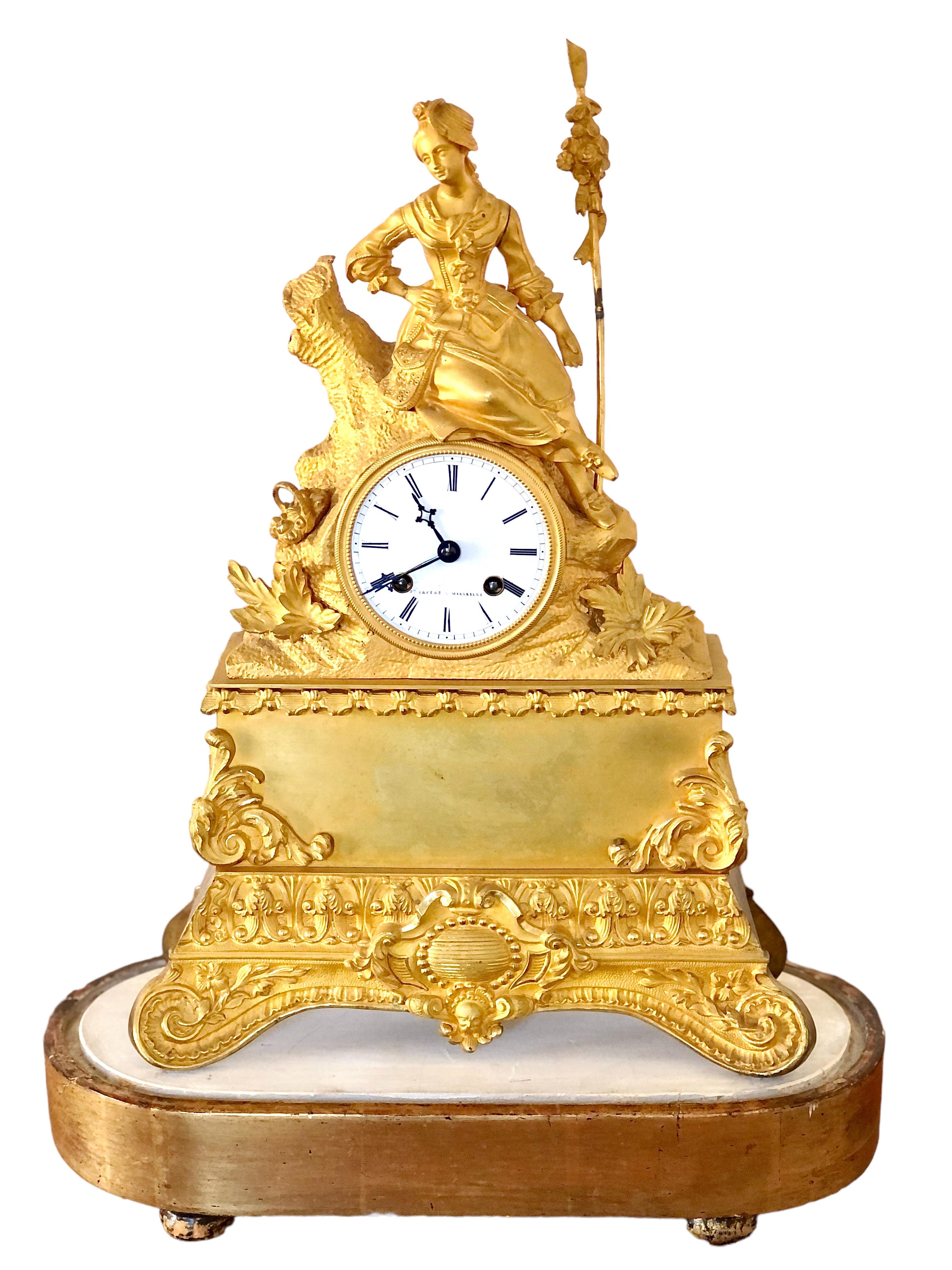 French Antique Gilded Chiseled Bronze Clock In Good Condition For Sale In LA CIOTAT, FR
