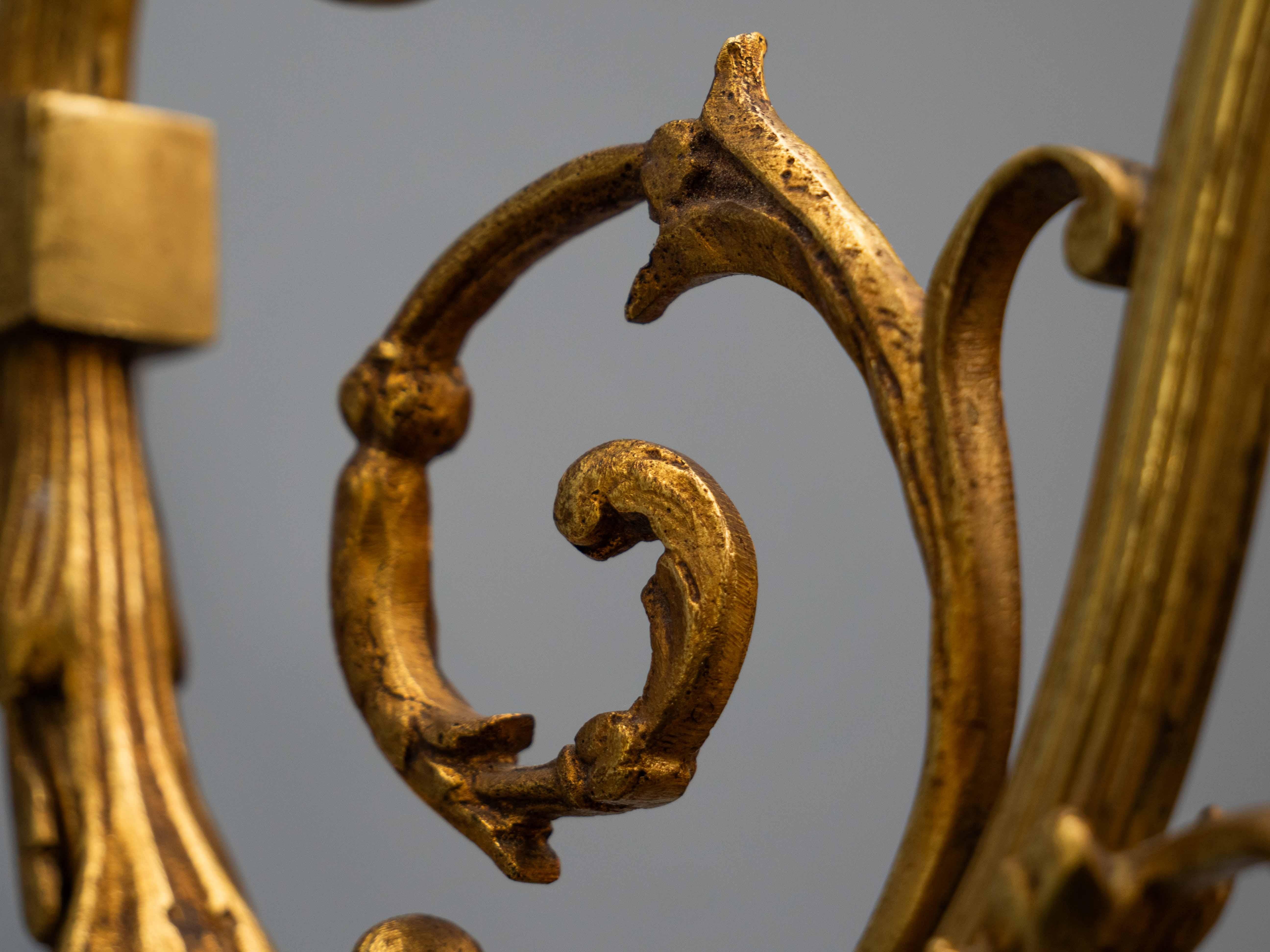 French antique gilded wall lamps pair For Sale 1