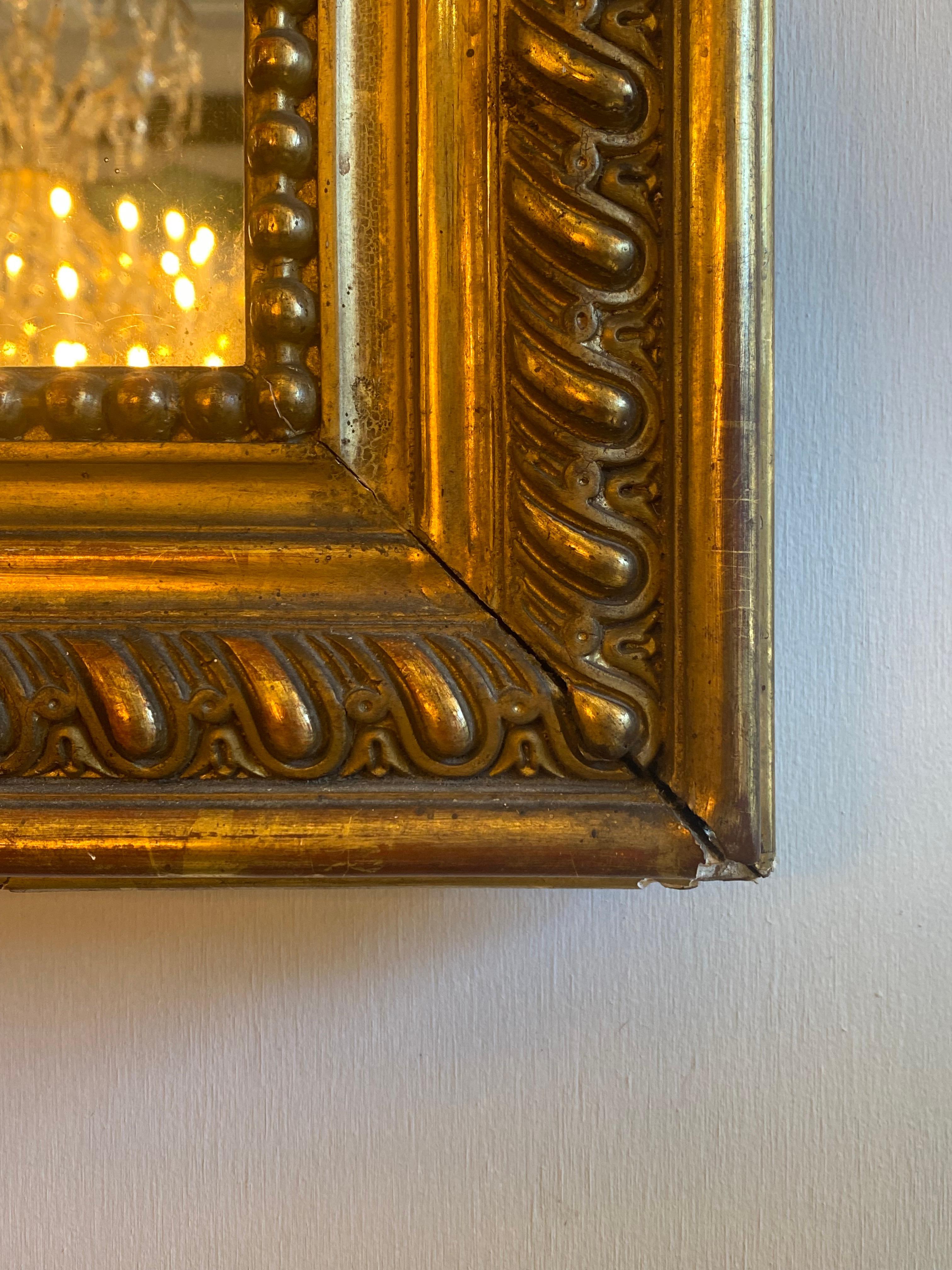 Miroir de cheminée en bois doré et gesso avec coquilles florales en vente 5