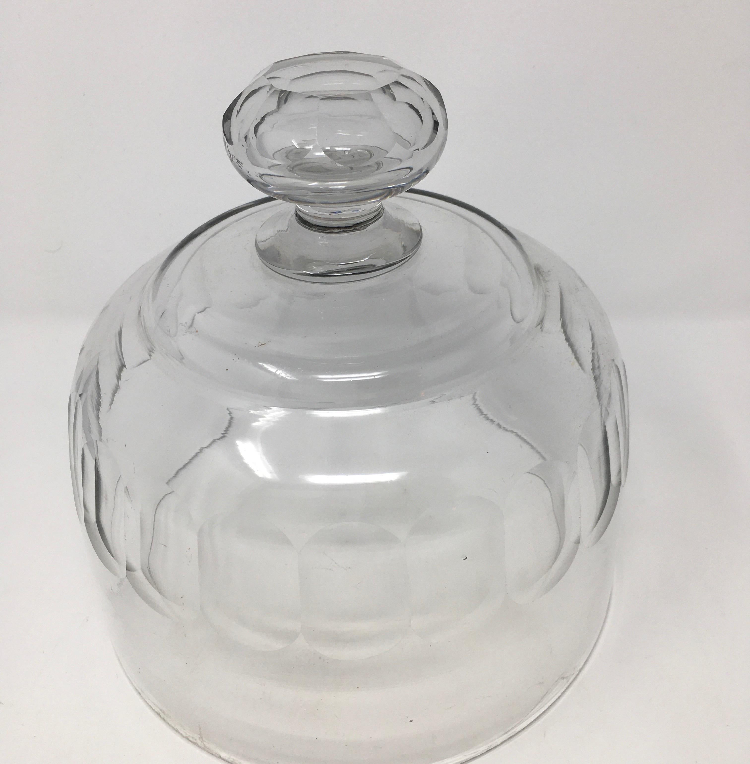 French antique Patisserie glass dome cloche with a solid glass knob handle. Smooth and polished glass, these were used in French Cheese Shop's to cover and display cheeses.