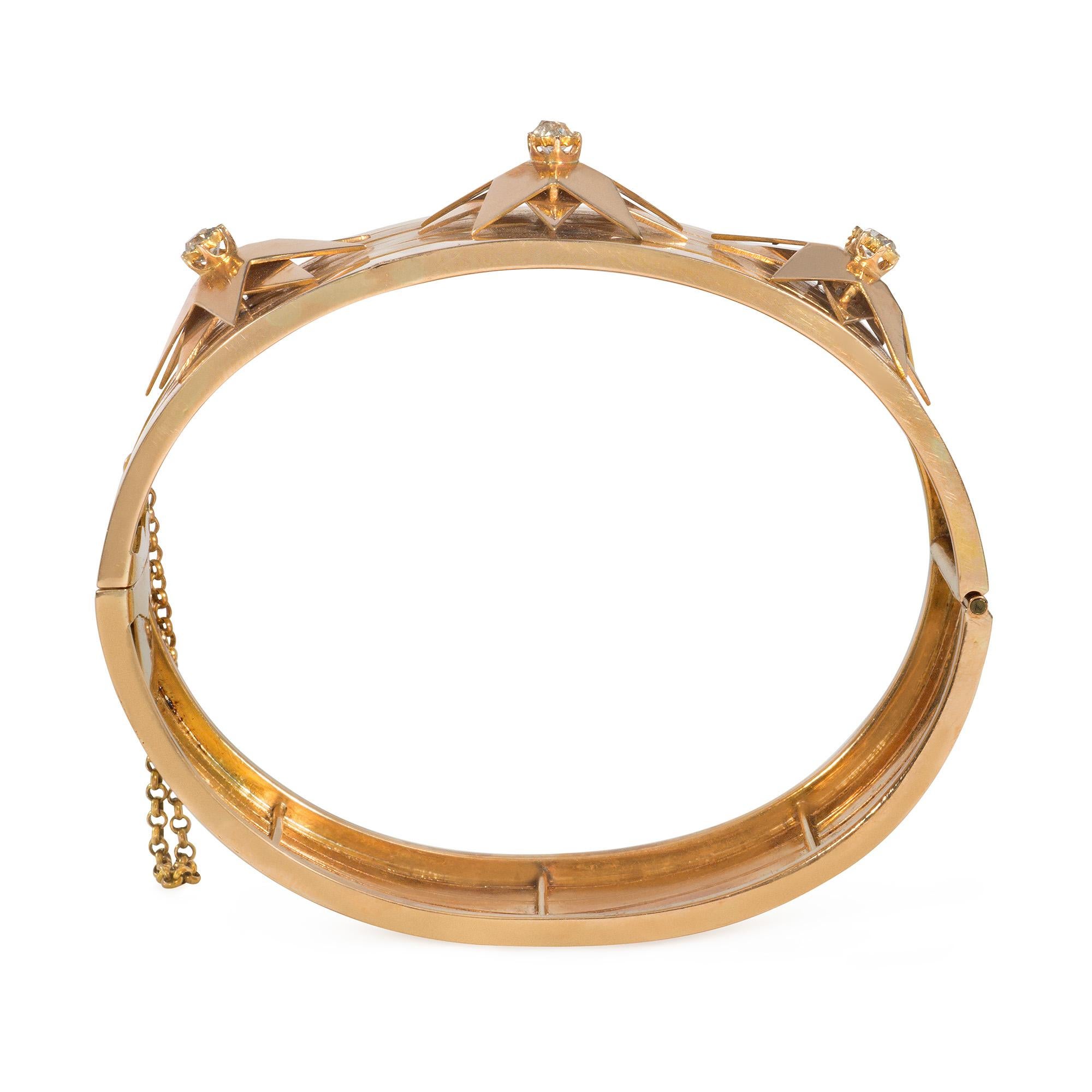 Victorien Bracelet jonc à charnières antique français à motif d'étoiles triples en vente