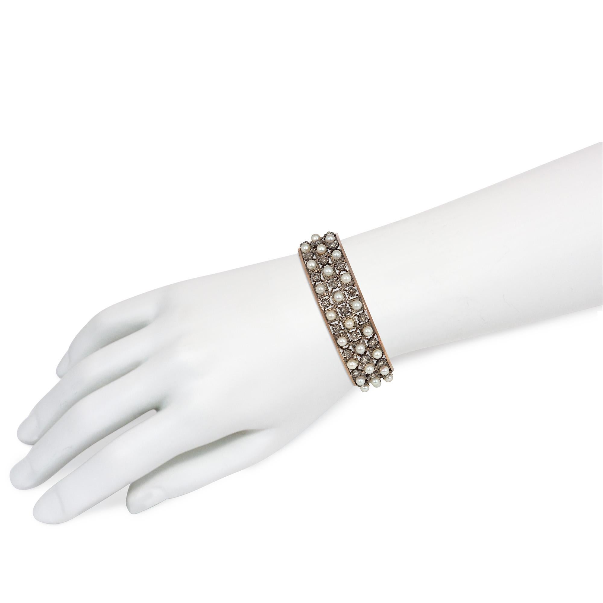 Französisches antikes Manschettenarmband aus Gold, Perlen und Rosendiamanten mit offenem Gitterdesign im Zustand „Gut“ im Angebot in New York, NY