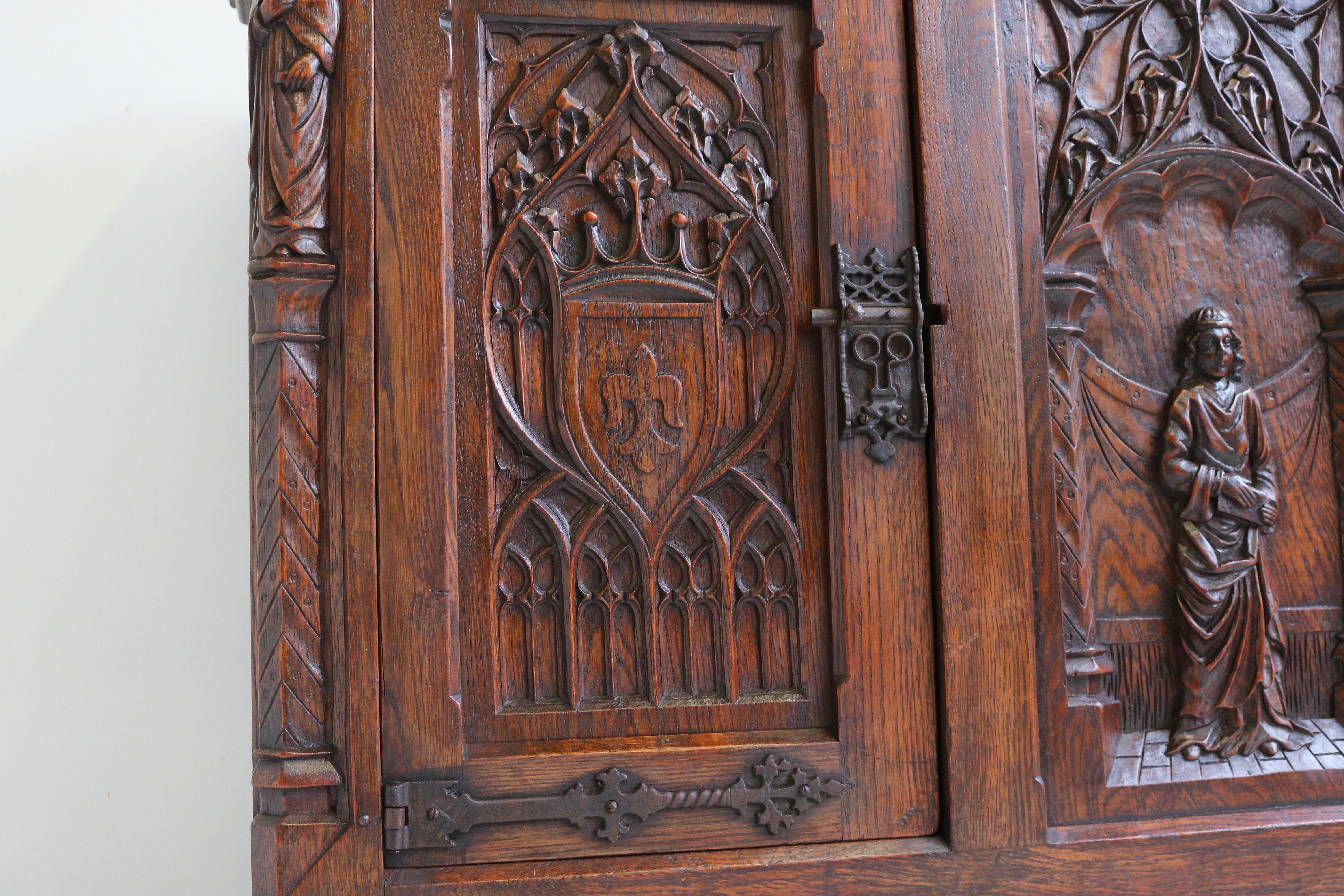 French Antique Gothic Revival Cabinet / Small Credenza 1920 Carved Figures Oak 5