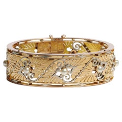 Brazalete francés antiguo de oro y platino con perlas del renacimiento griego, circa 1870