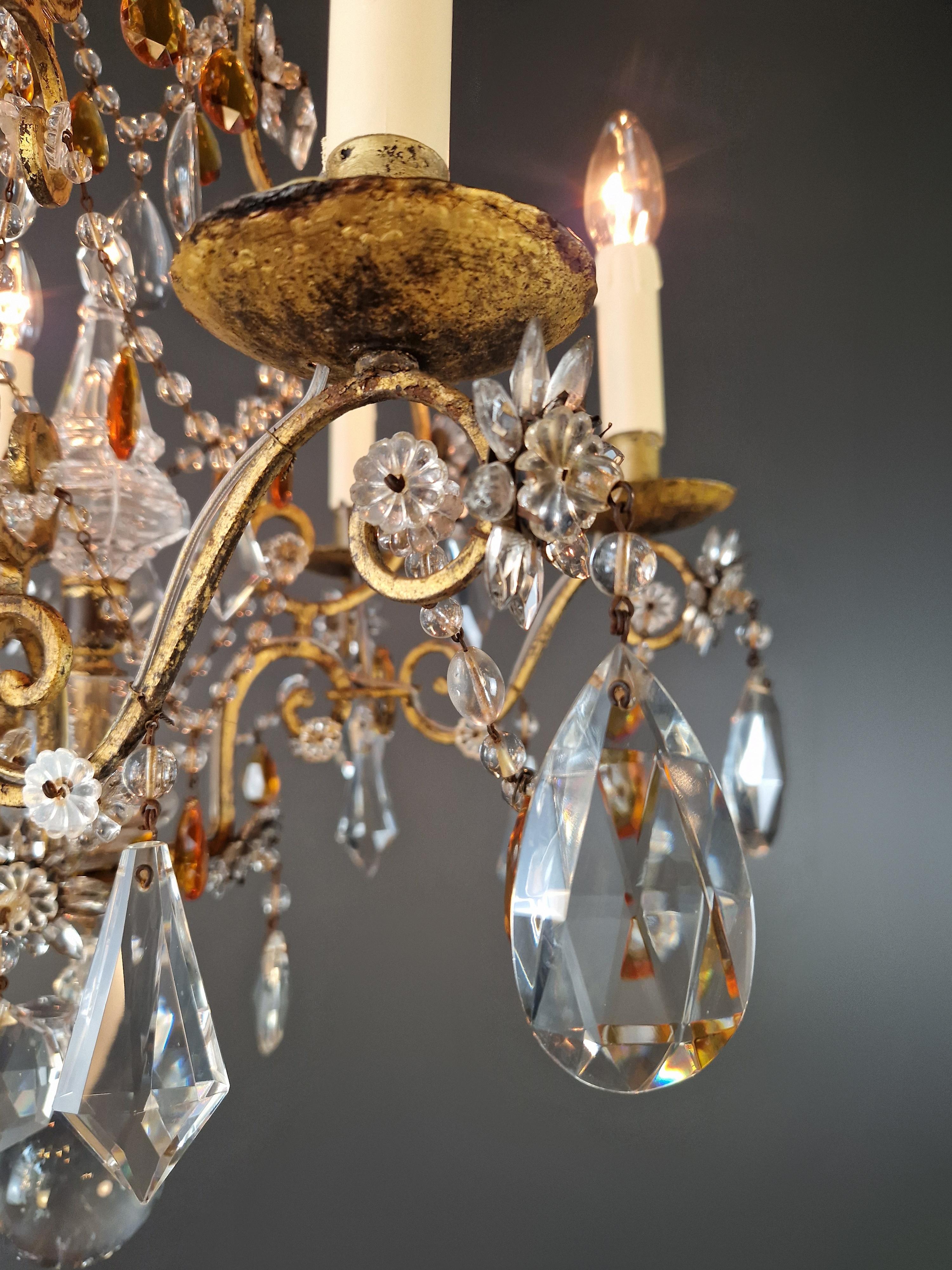 Lampadario antico storicista francese del 1880 circa in ferro dorato con cristalli d'ambra in vendita 1