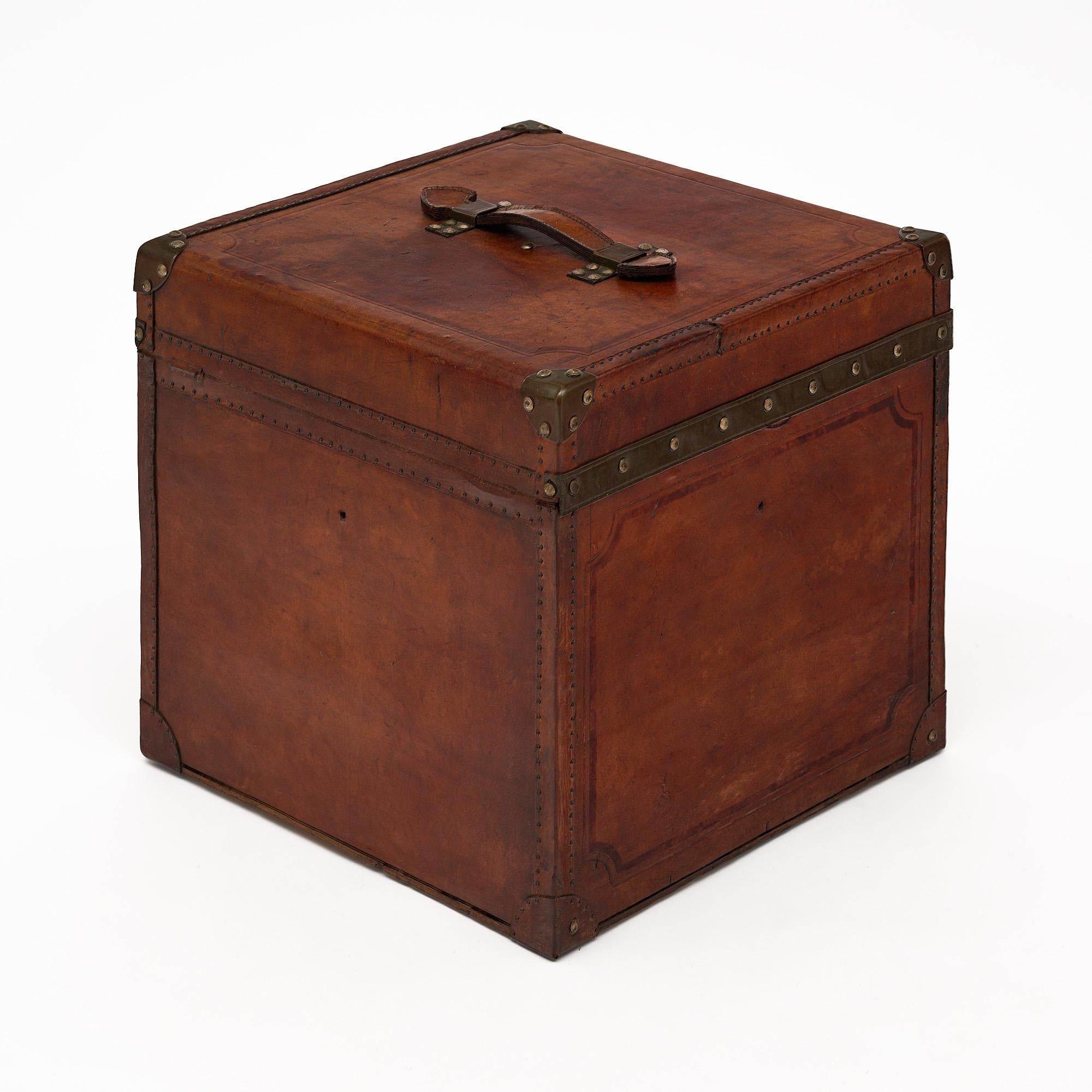 French Antique Leather Traveling Trunk For Sale 3