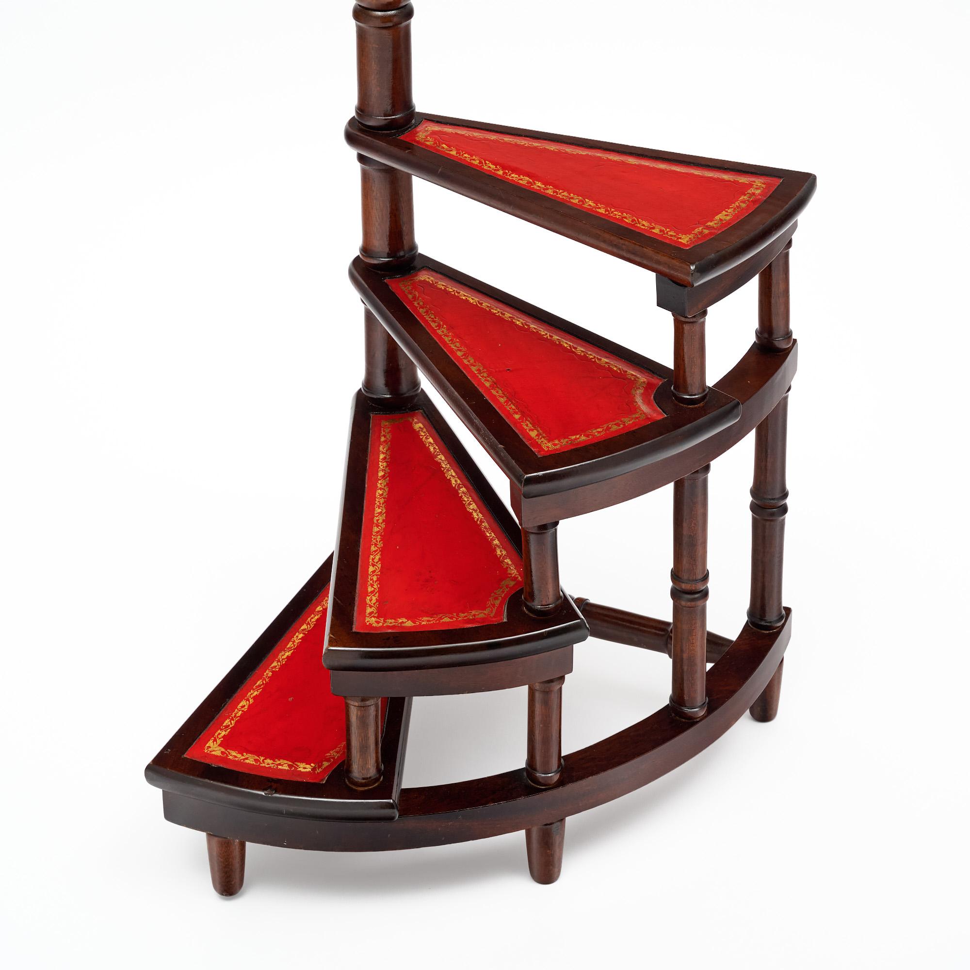 French Antique Library Stairs In Good Condition For Sale In Austin, TX