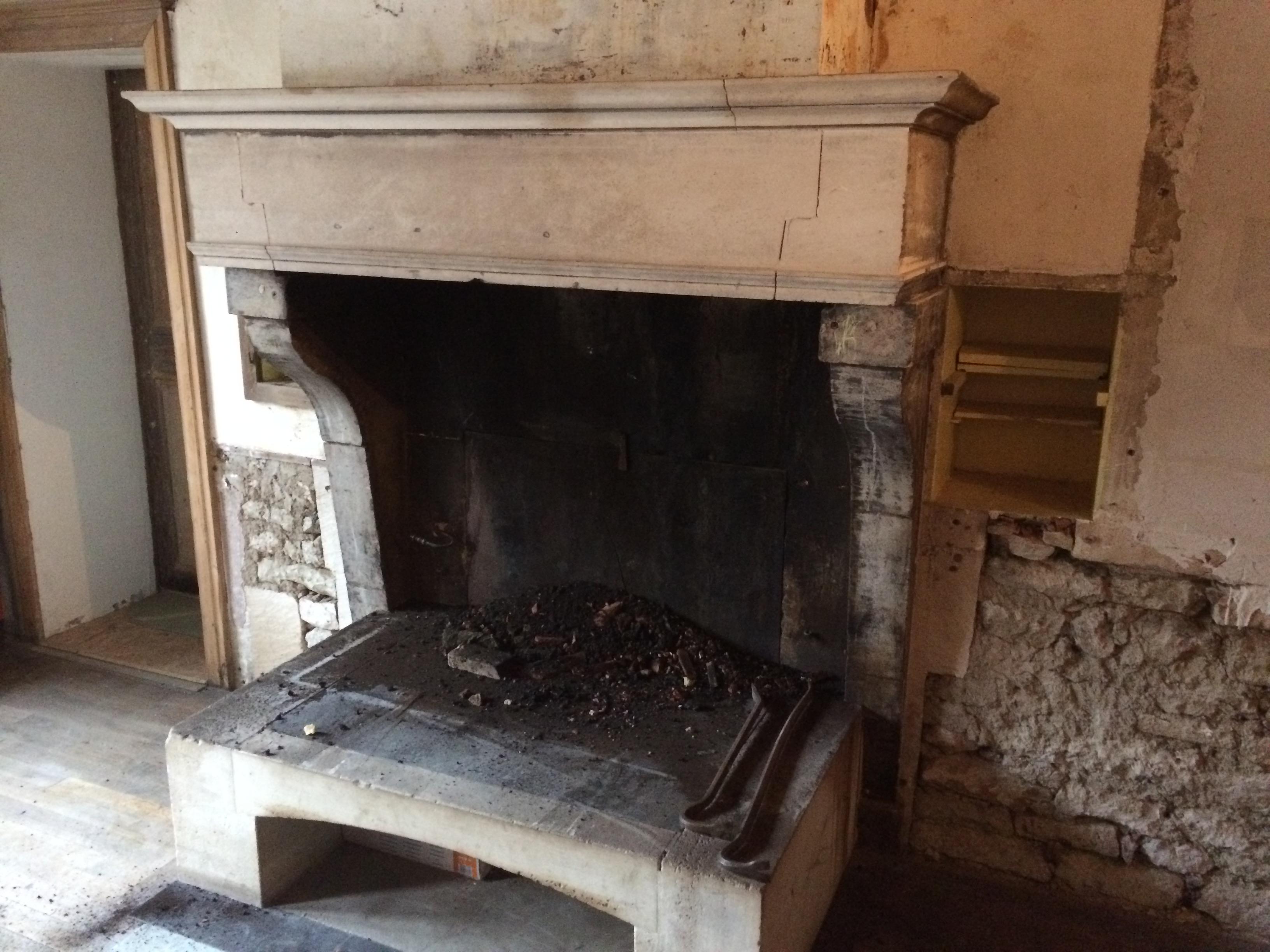 French antique limestone fireplace Louis XIII style 18th Century from France, hand-crafted from that period.
Original photos online, the entire fireplace is ready now for new installation.
Available right now.
Interior firebox dimensions:
Width 50.4