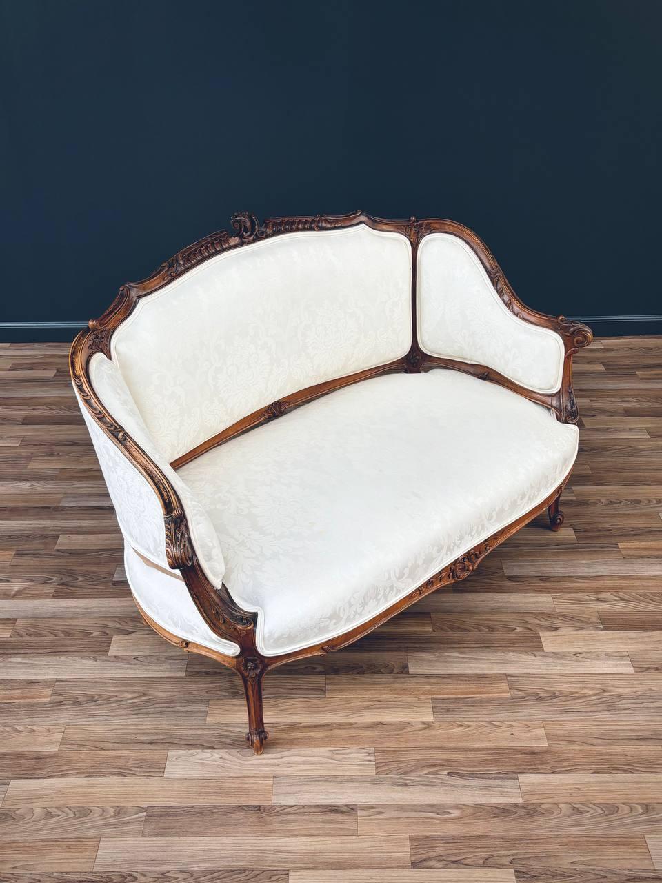 Antikes französisches Love Seat Sofa im Louis XV.-Stil (amerikanisch)