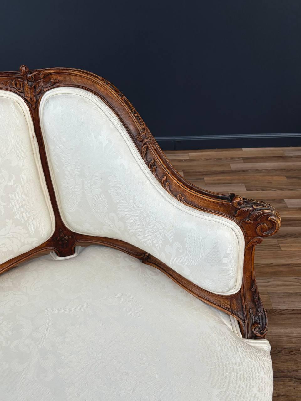 Canapé Love Seat de style Louis XV, antiquité française 3