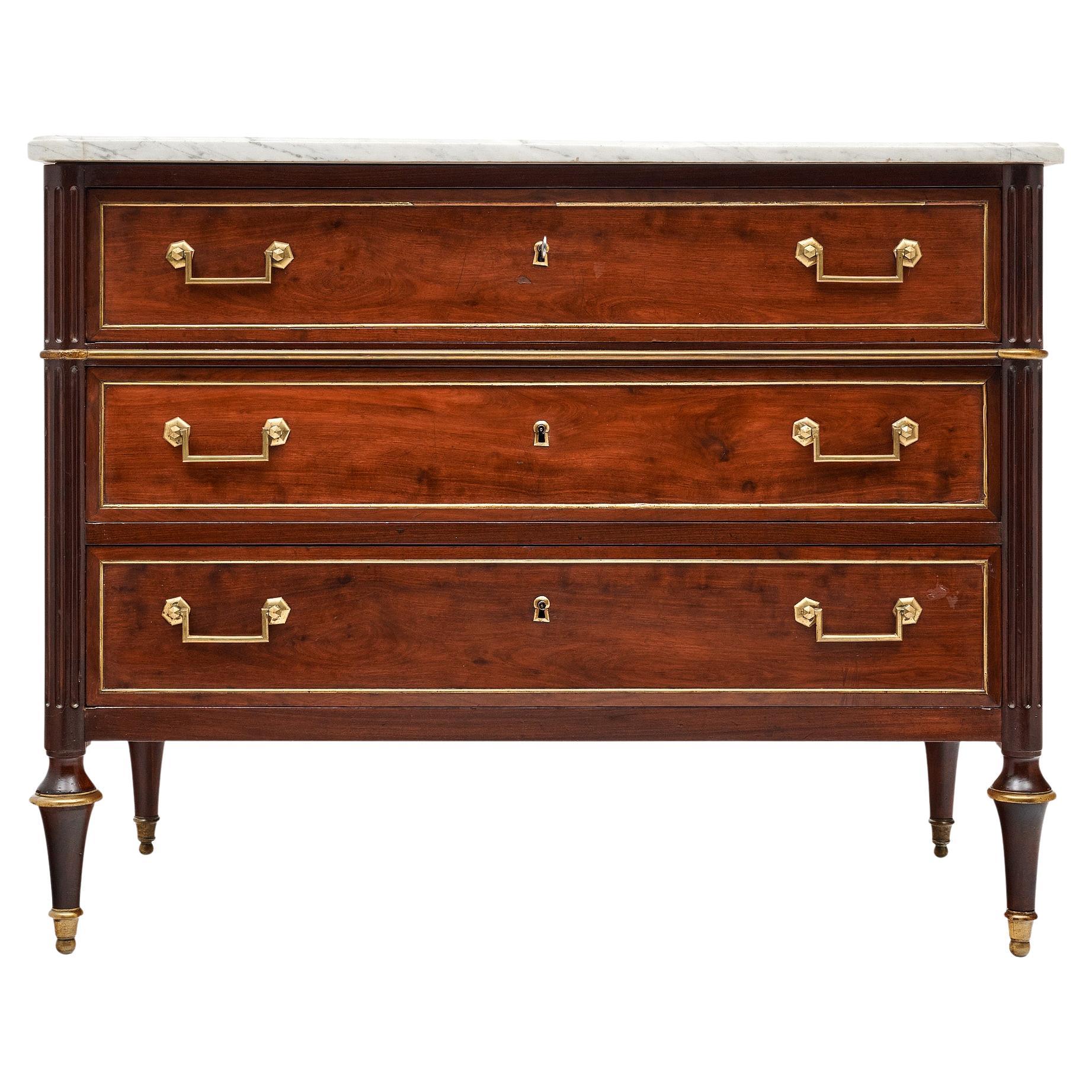 Ancienne commode française d'époque Louis XVI en vente