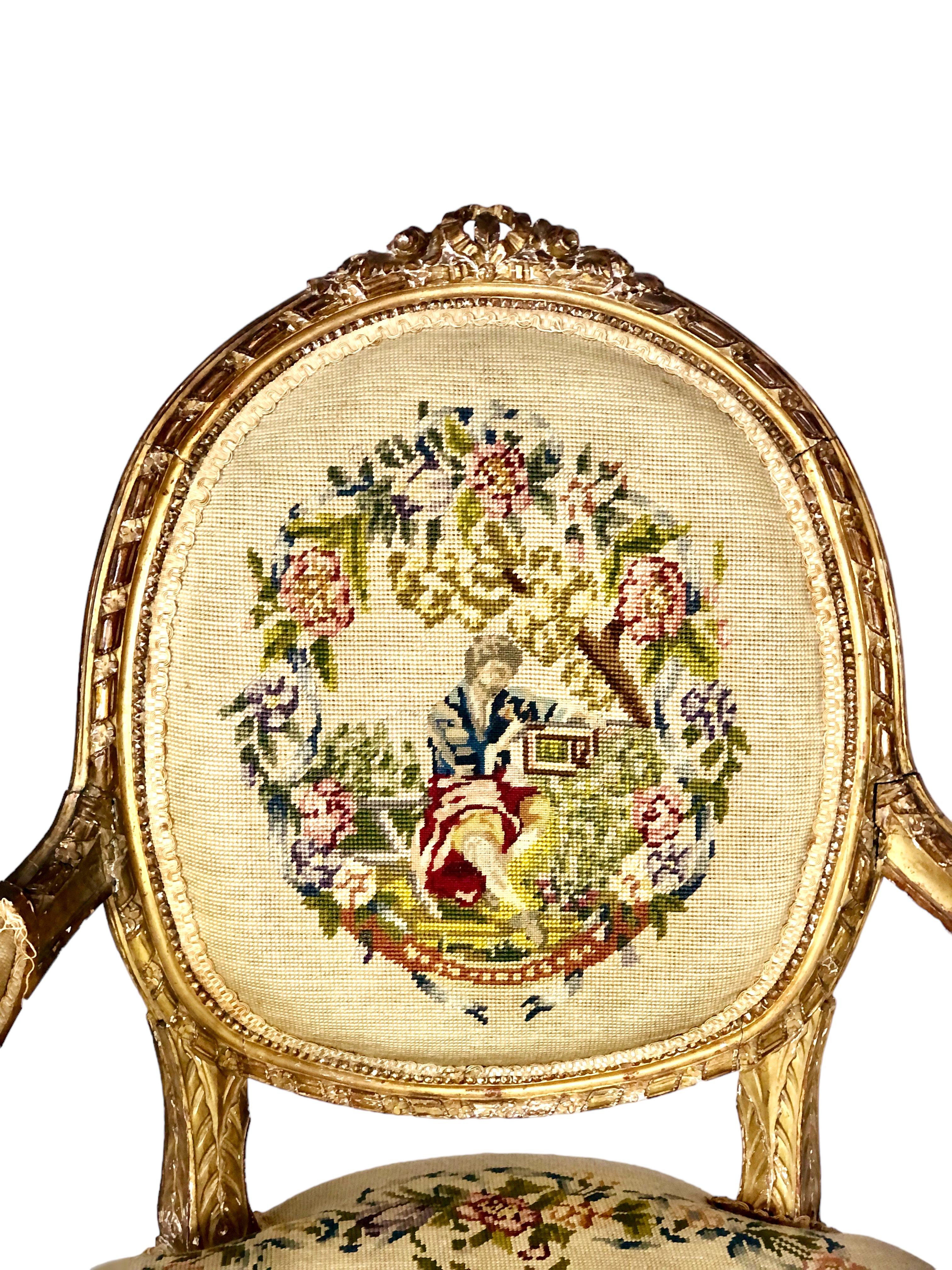Antike Louis XVI Giltwood 5 Pieces Salon Suite (Französisch) im Angebot
