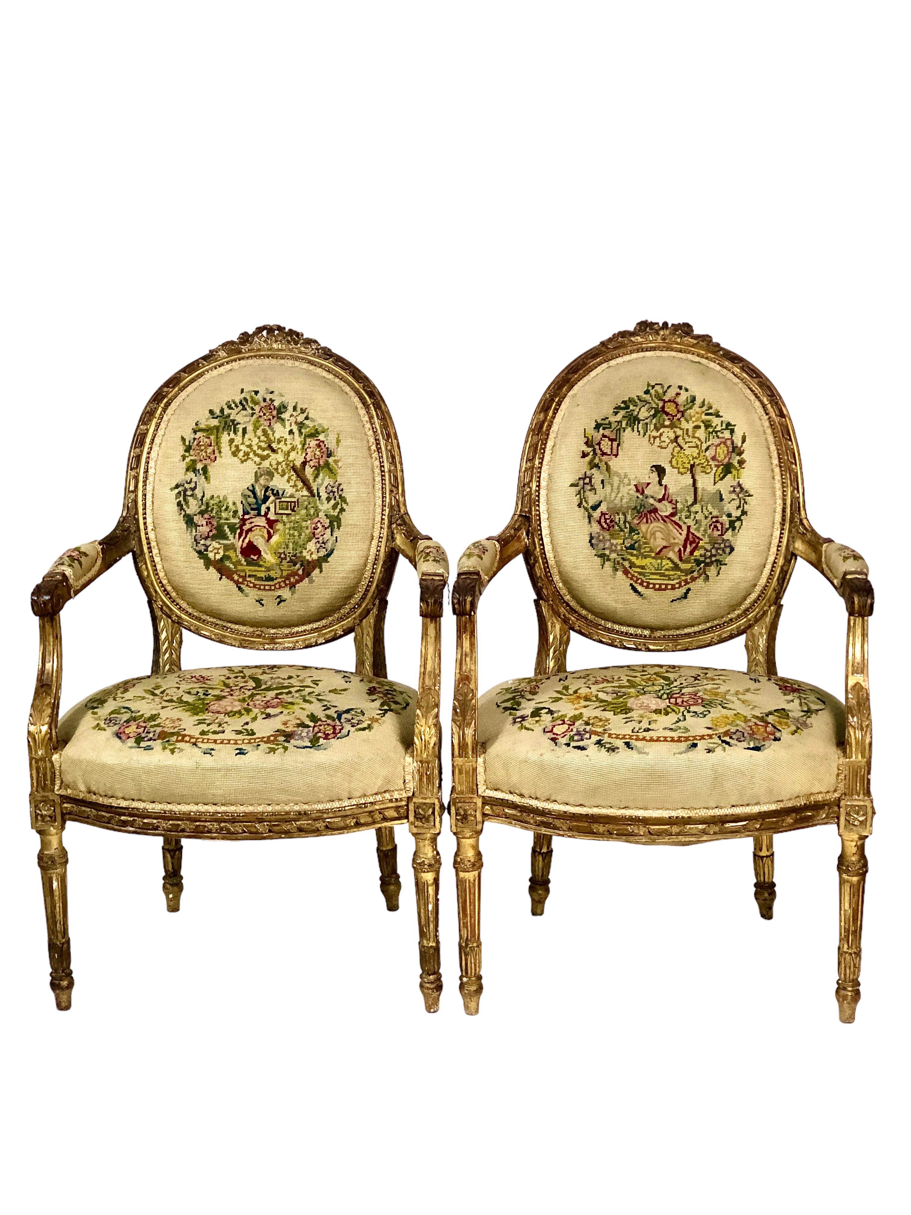Ancienne suite de salon 5 pièces en bois doré Louis XVI Bon état - En vente à LA CIOTAT, FR