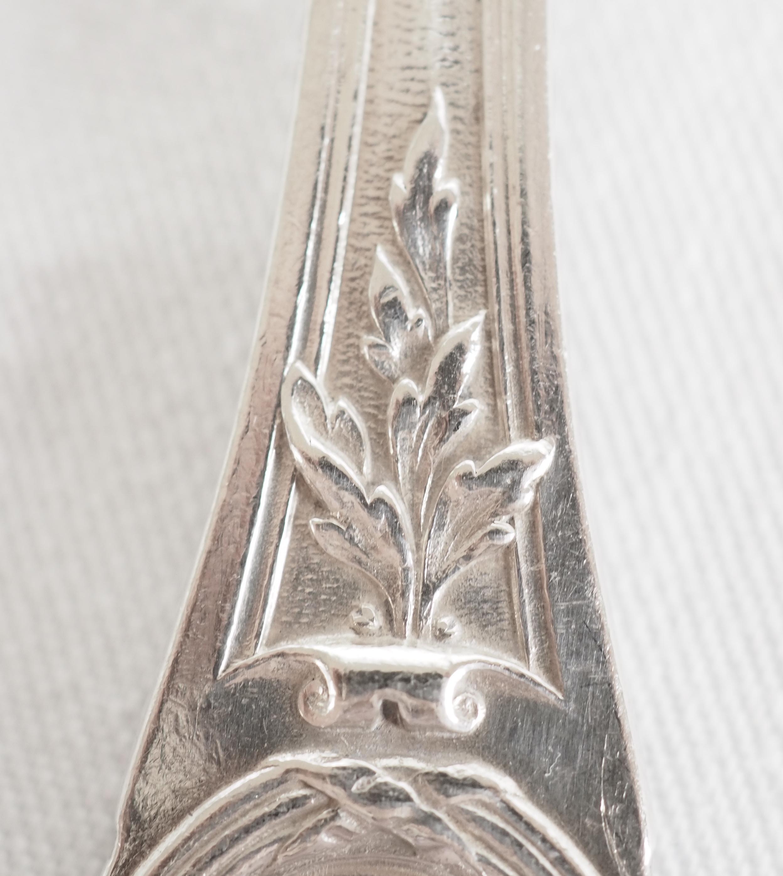 Antico servizio di posate in argento sterling in stile Luigi XVI per 6 persone - Henin & Cie 5