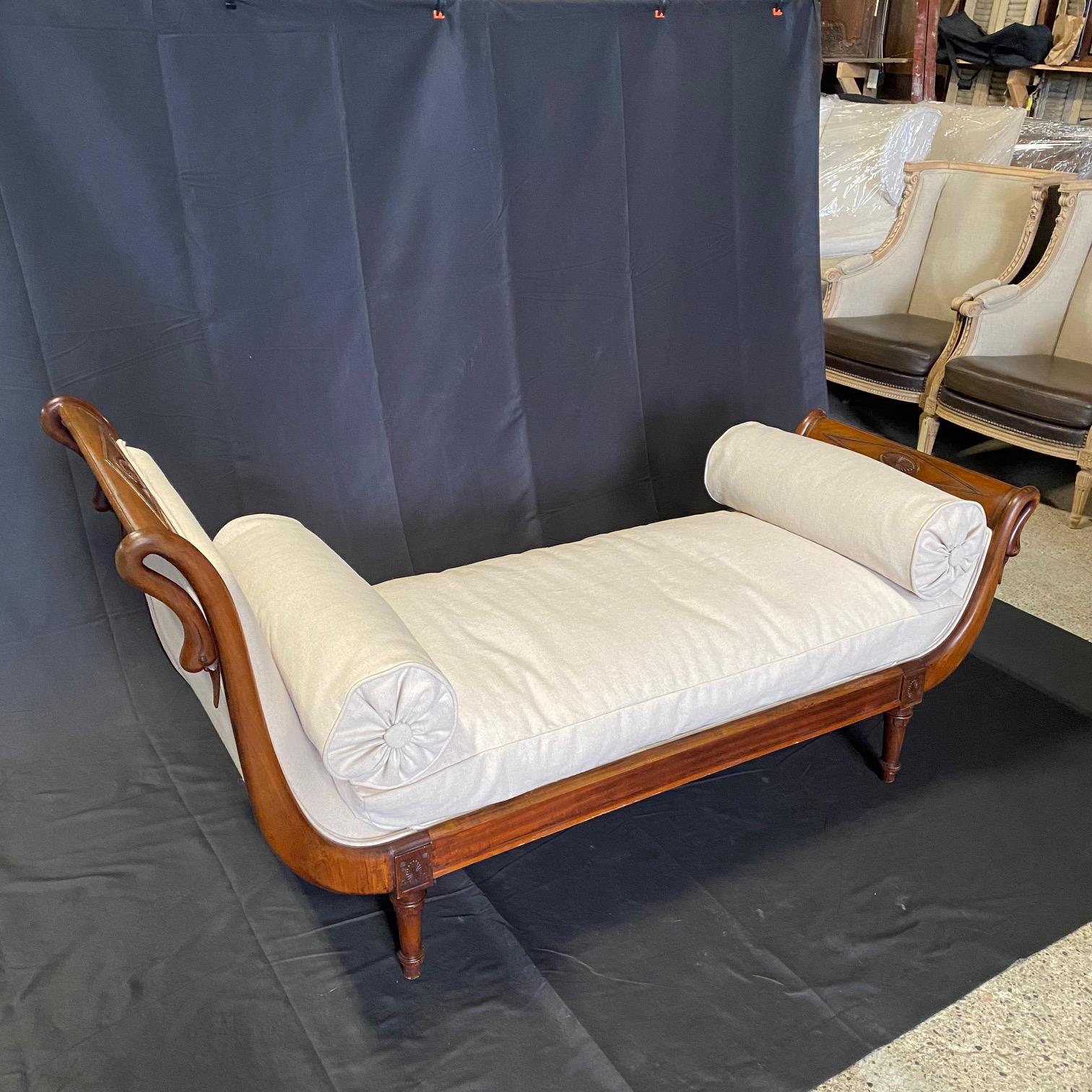 French Antique Louis XVI Swan Neck Daybed or Chaise Lounge with New Upholstery  For Sale 5