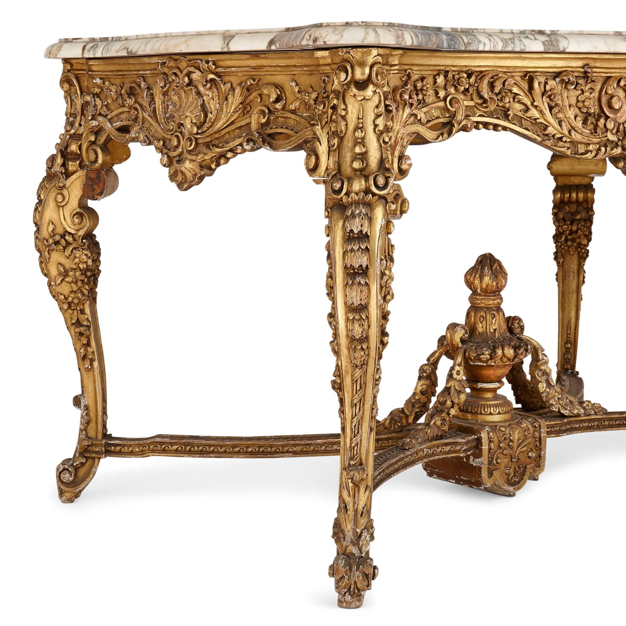 Antiker, antiker Mitteltisch aus vergoldetem Holz mit Marmorplatte (Régence) im Angebot