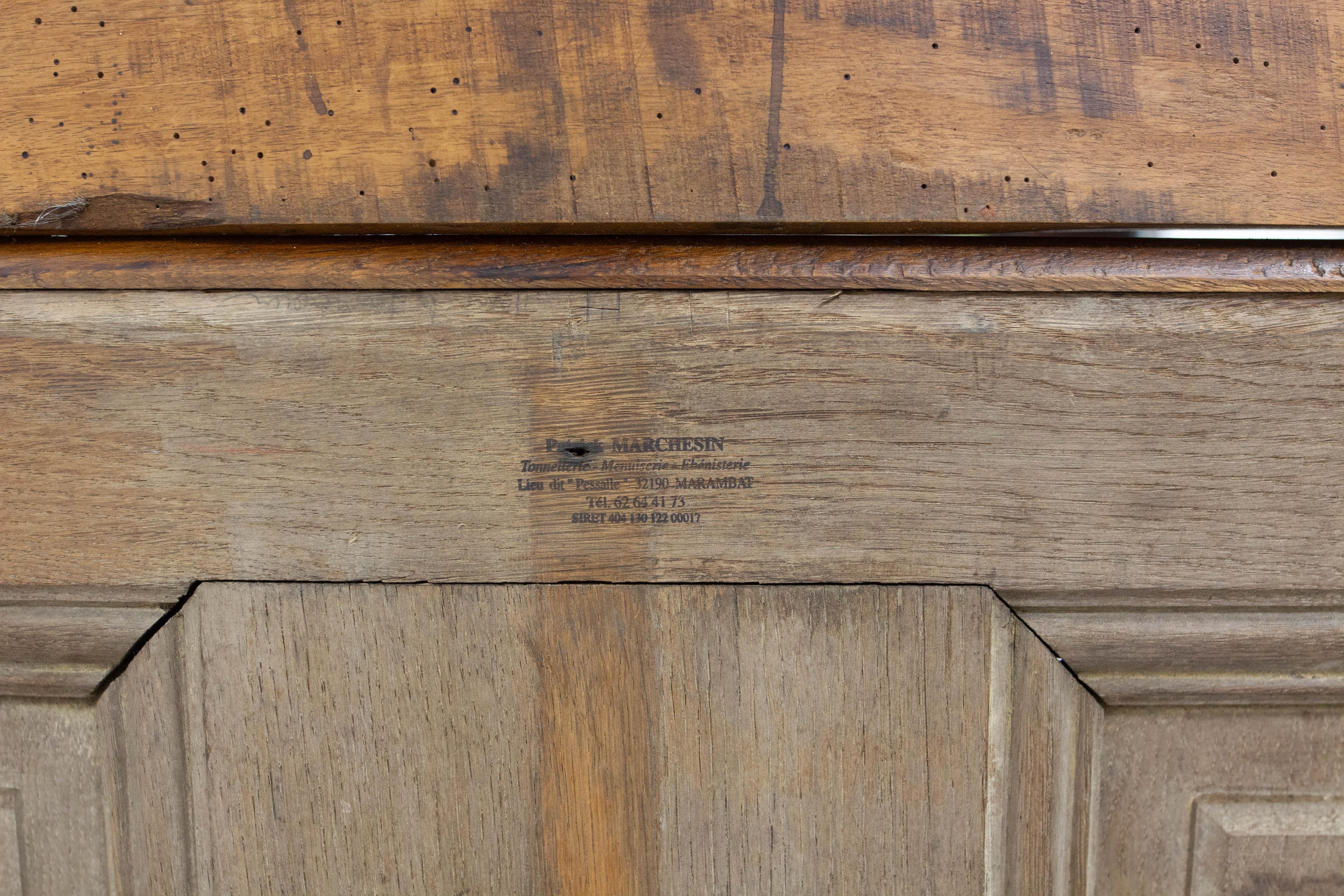 Antique French Massive Oak Oak Head Board Assembled for King Size Bed circa 1960 en vente 5