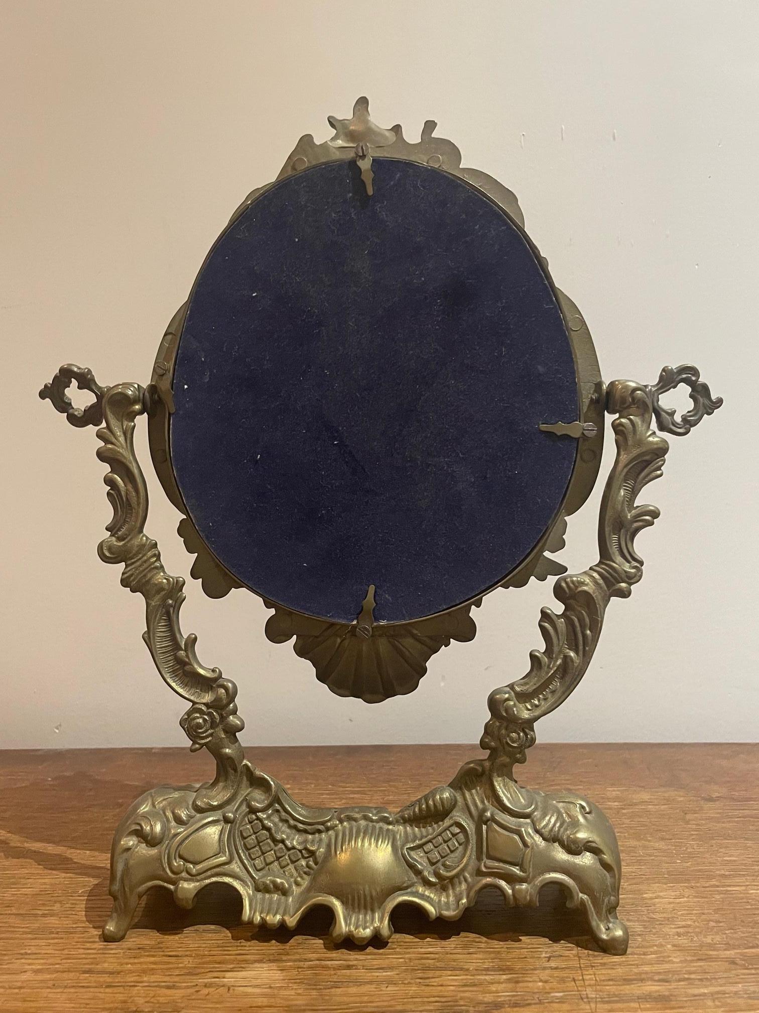French Antique Mirror with Cherubs For Sale 3