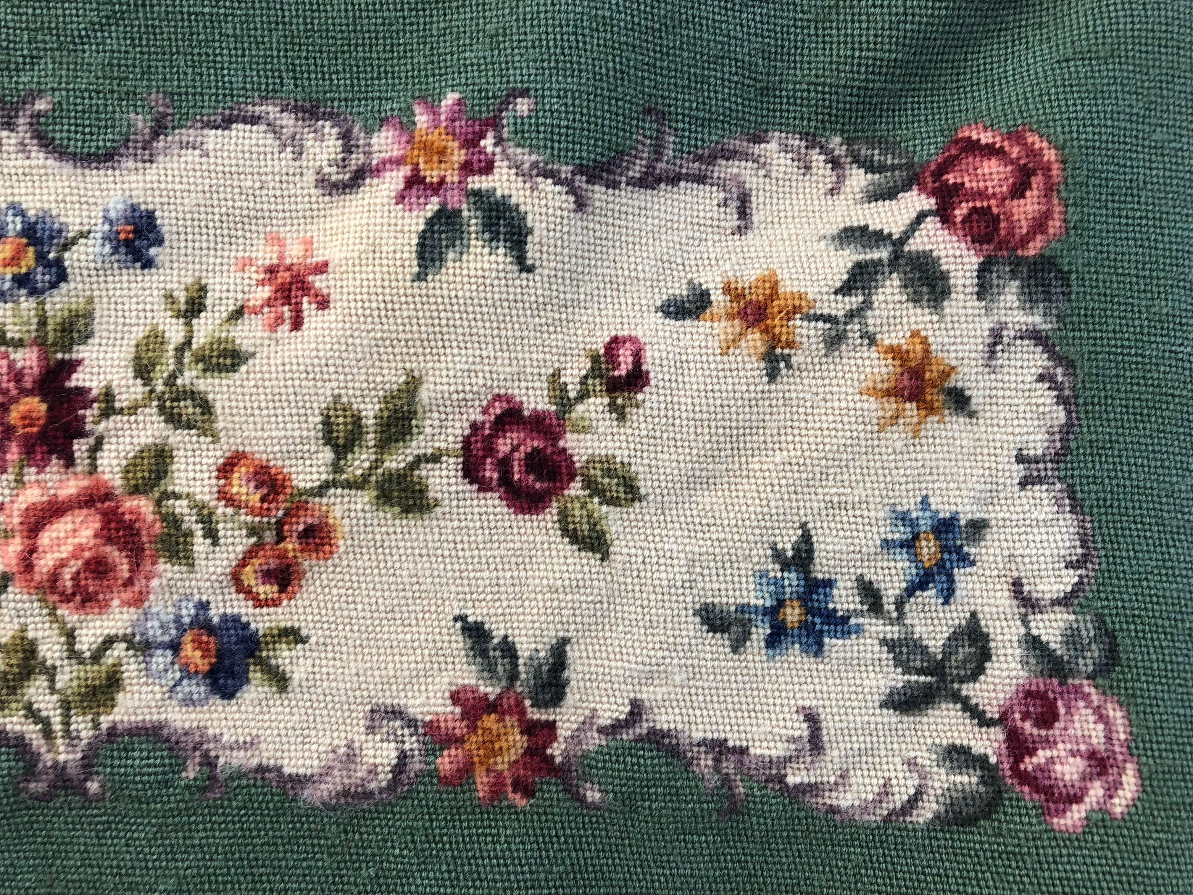 French Antique Needlepoint Bench Cover, Floral Motif in Silk and Wool, 1900s In Good Condition For Sale In Petaluma, CA