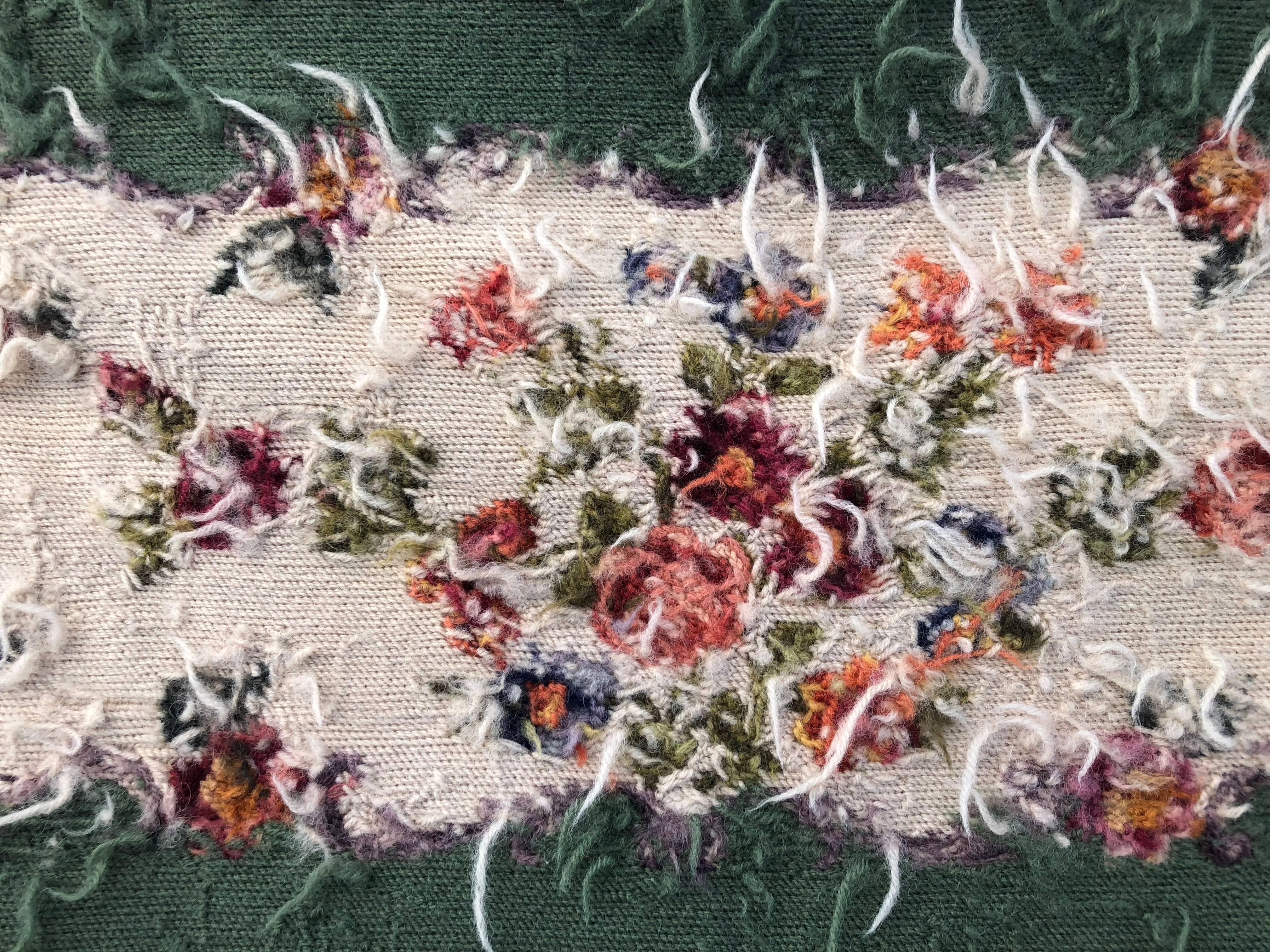 20th Century French Antique Needlepoint Bench Cover, Floral Motif in Silk and Wool, 1900s For Sale