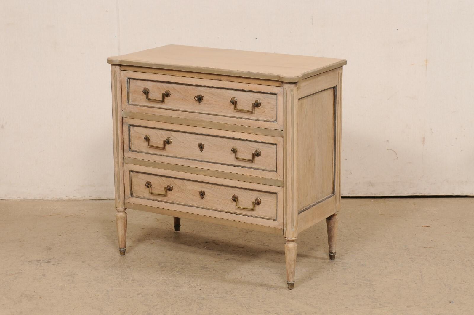 French Antique Neoclassic Style 3-Drawer Commode, Cute Size! For Sale 5