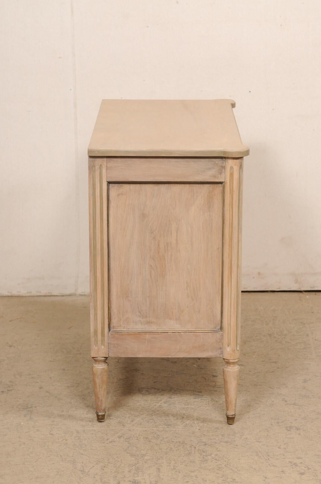 French Antique Neoclassic Style 3-Drawer Commode, Cute Size! For Sale 3