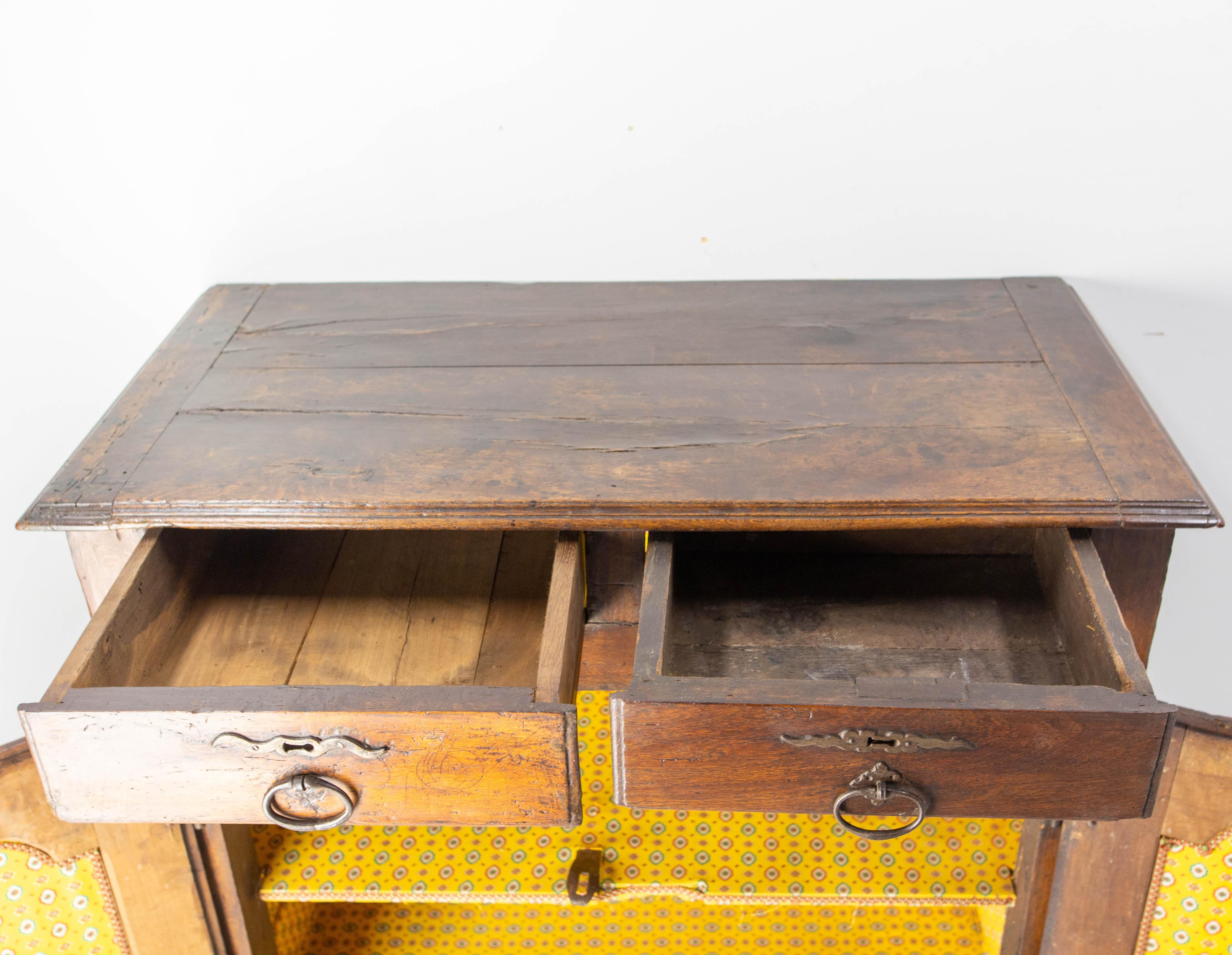 Buffet Francés Antiguo de Roble y Hierro Forjado Estilo Campestre Siglo XVIII en venta 6