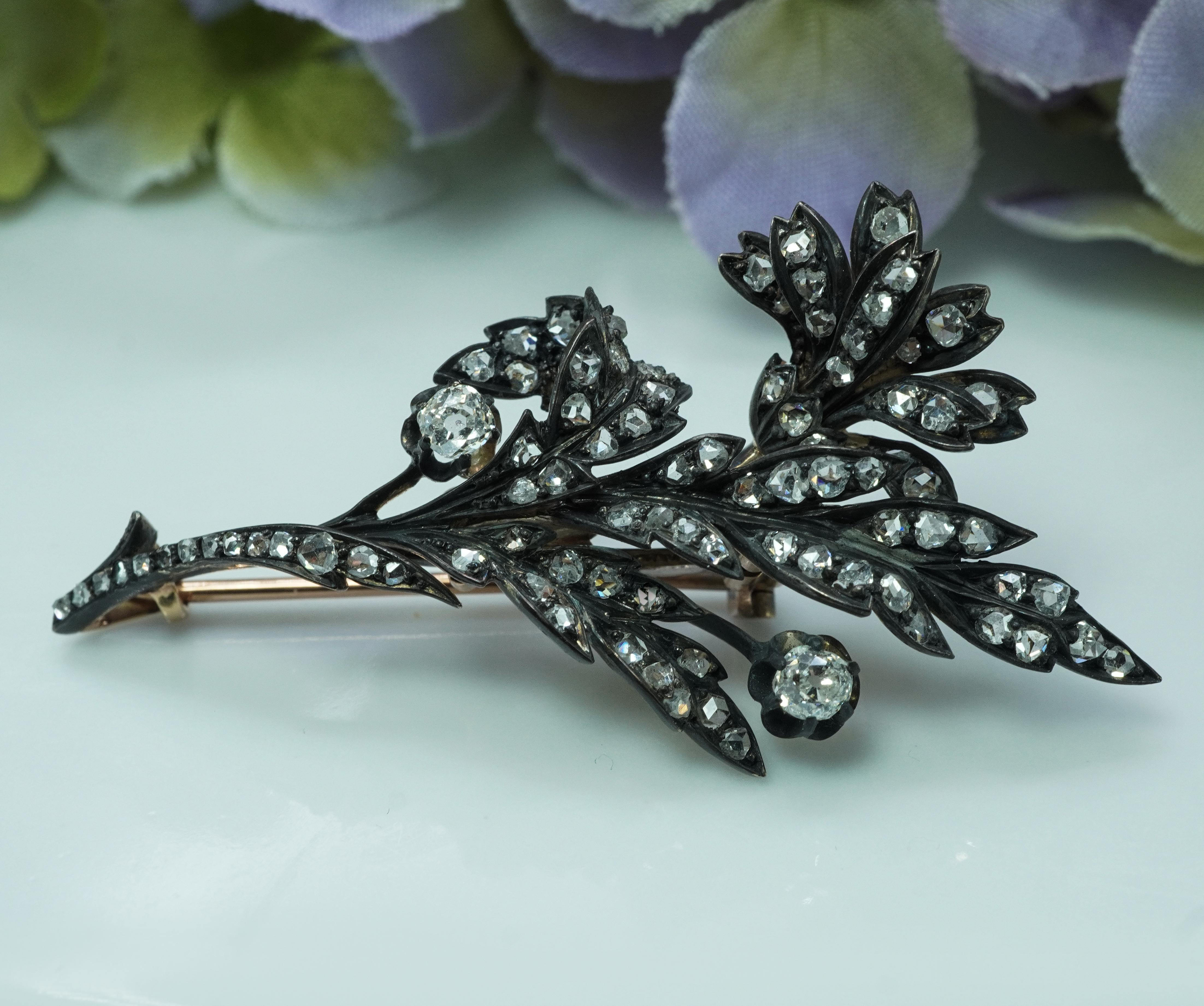 French Antique Old Mine Cushion Rose cut Diamond Lotus Brooch 18K Gold Estate Victoriano en venta