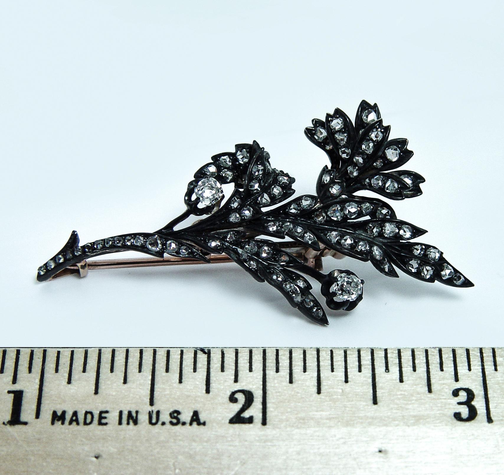 De las mujeres French Antique Old Mine Cushion Rose cut Diamond Lotus Brooch 18K Gold Estate en venta