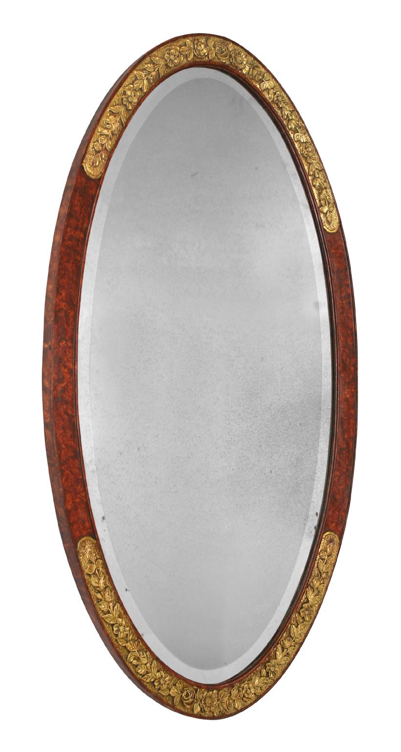 Französischer antiker ovaler französischer Spiegel, Art Deco, um 1925 (Vergoldetes Holz) im Angebot