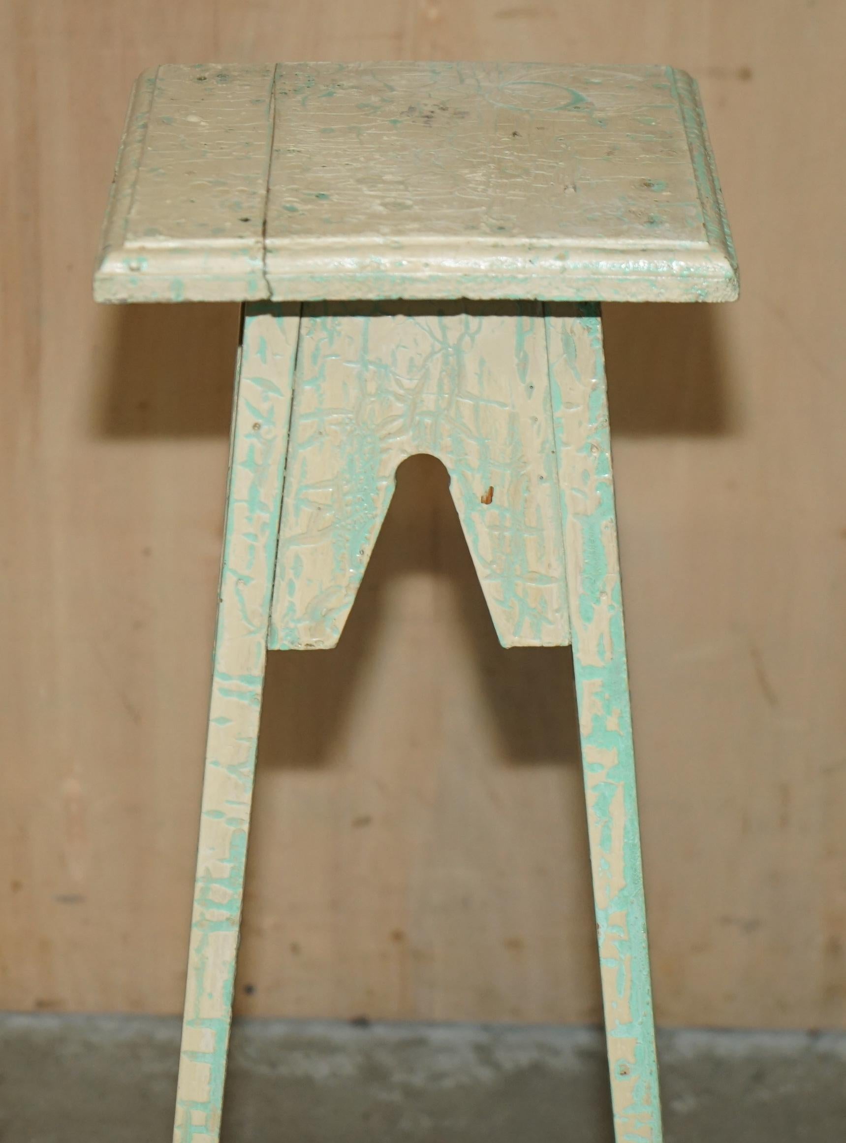 FRENCH ANTIQUE PAINTED 1920's HAND JARDINIERE TABLE OR PLANT STAND PEDESTAL For Sale 1