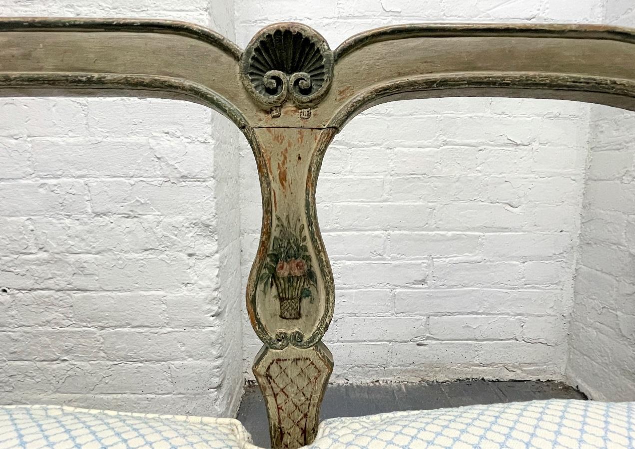 French Antique Painted Bench In Good Condition For Sale In New York, NY