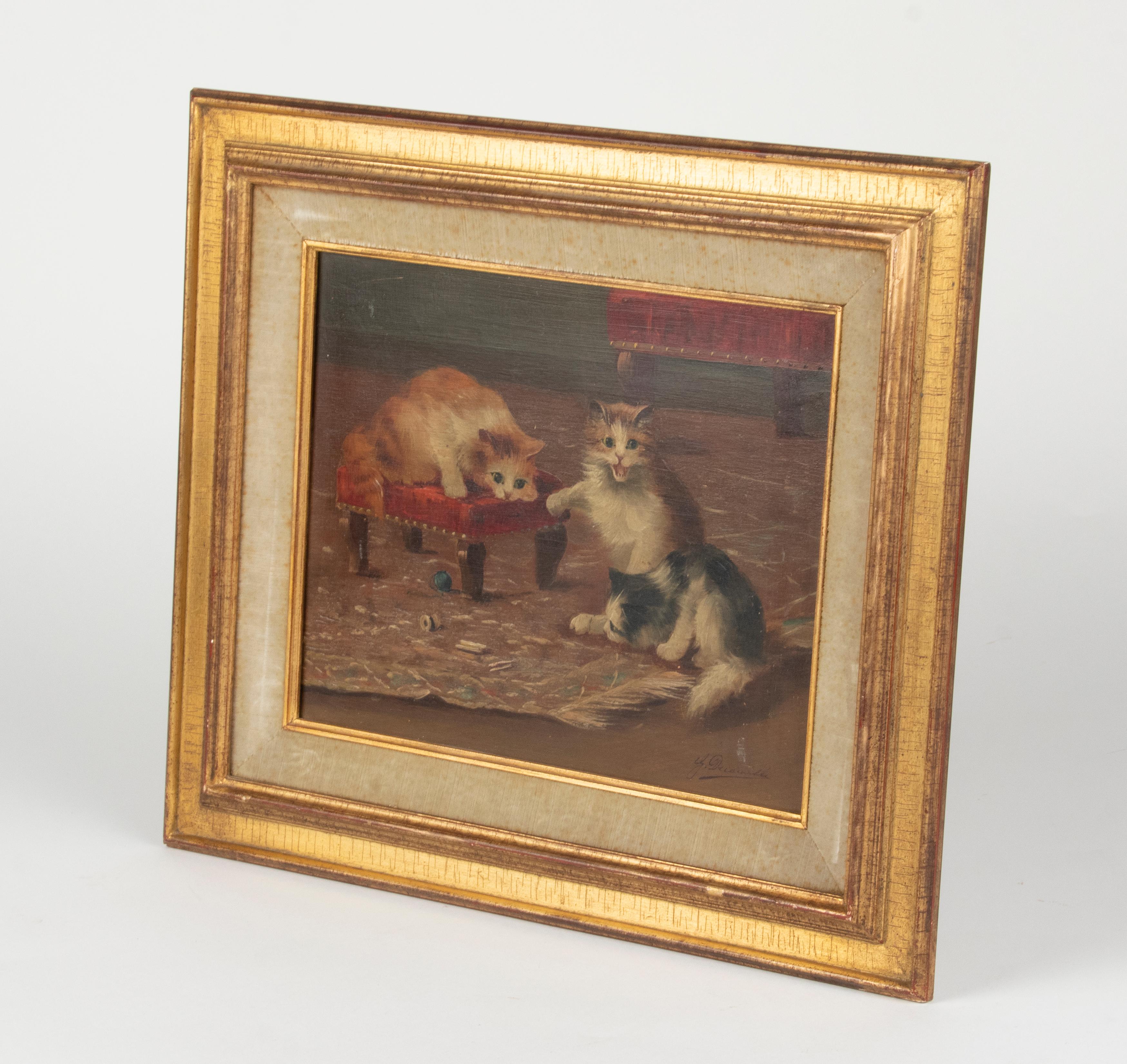 French Antique Painting of Playing Cats Oil Paint on Wooden Panel In Good Condition In Casteren, Noord-Brabant