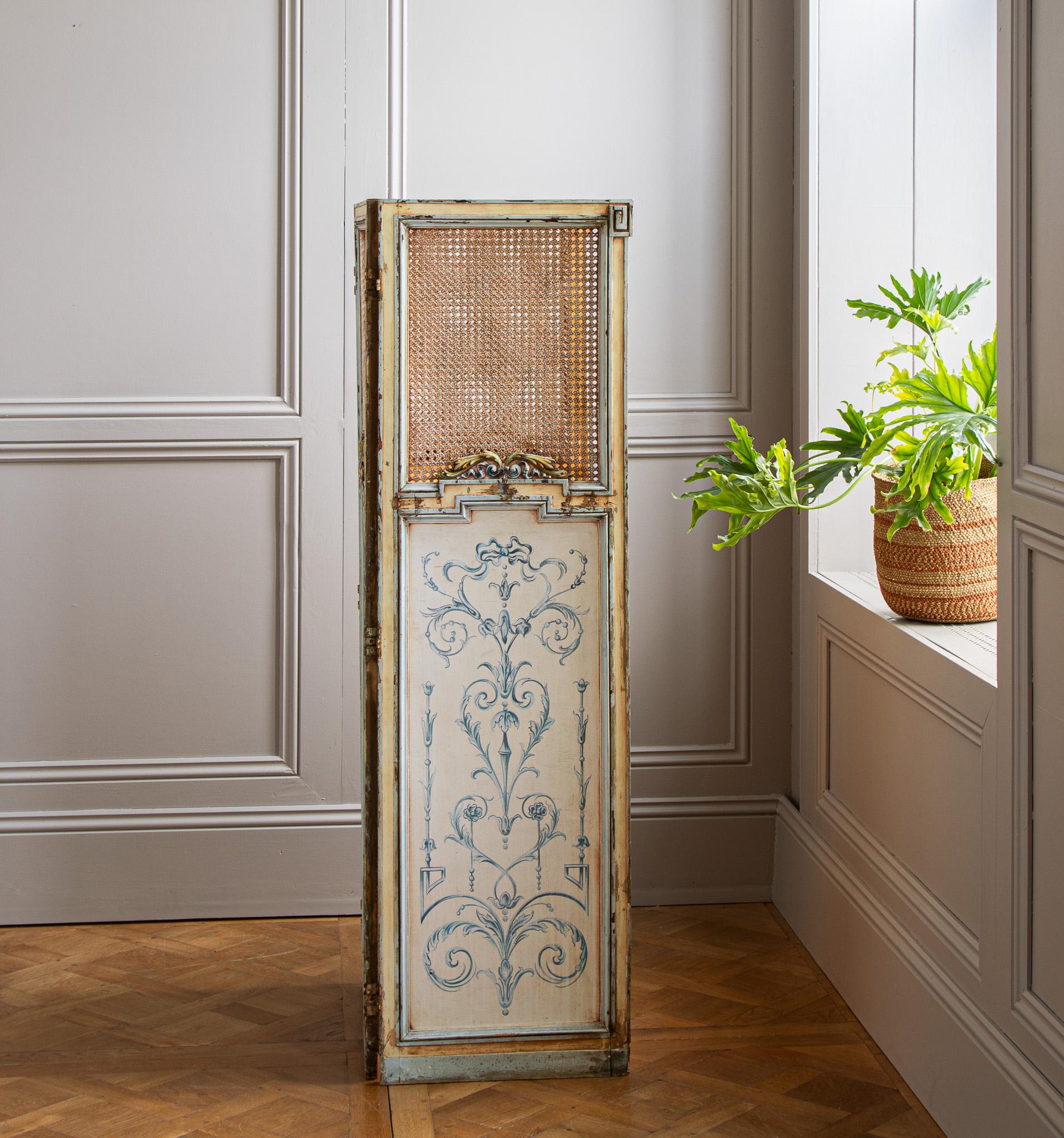 French Antique Paravent Screen In Good Condition For Sale In London, Park Royal