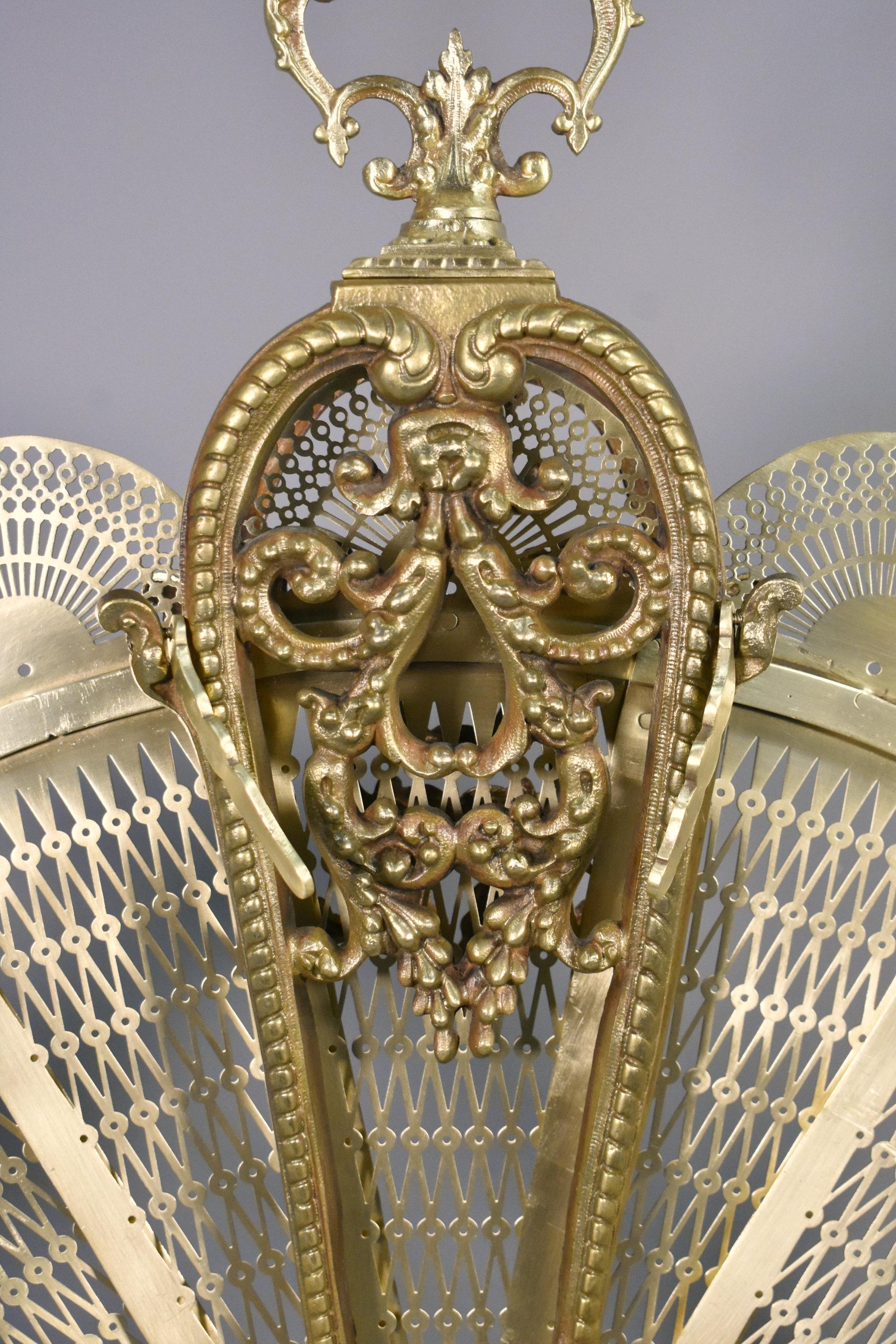 French Antique Peacock Fire Screen Napoleon III Style For Sale 5