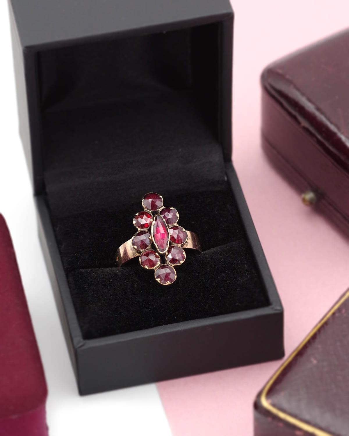 Französischer antiker Perpignan Granat-Navette-Ring aus 18 Karat Roségold, regionaler Schmuck im Angebot 4