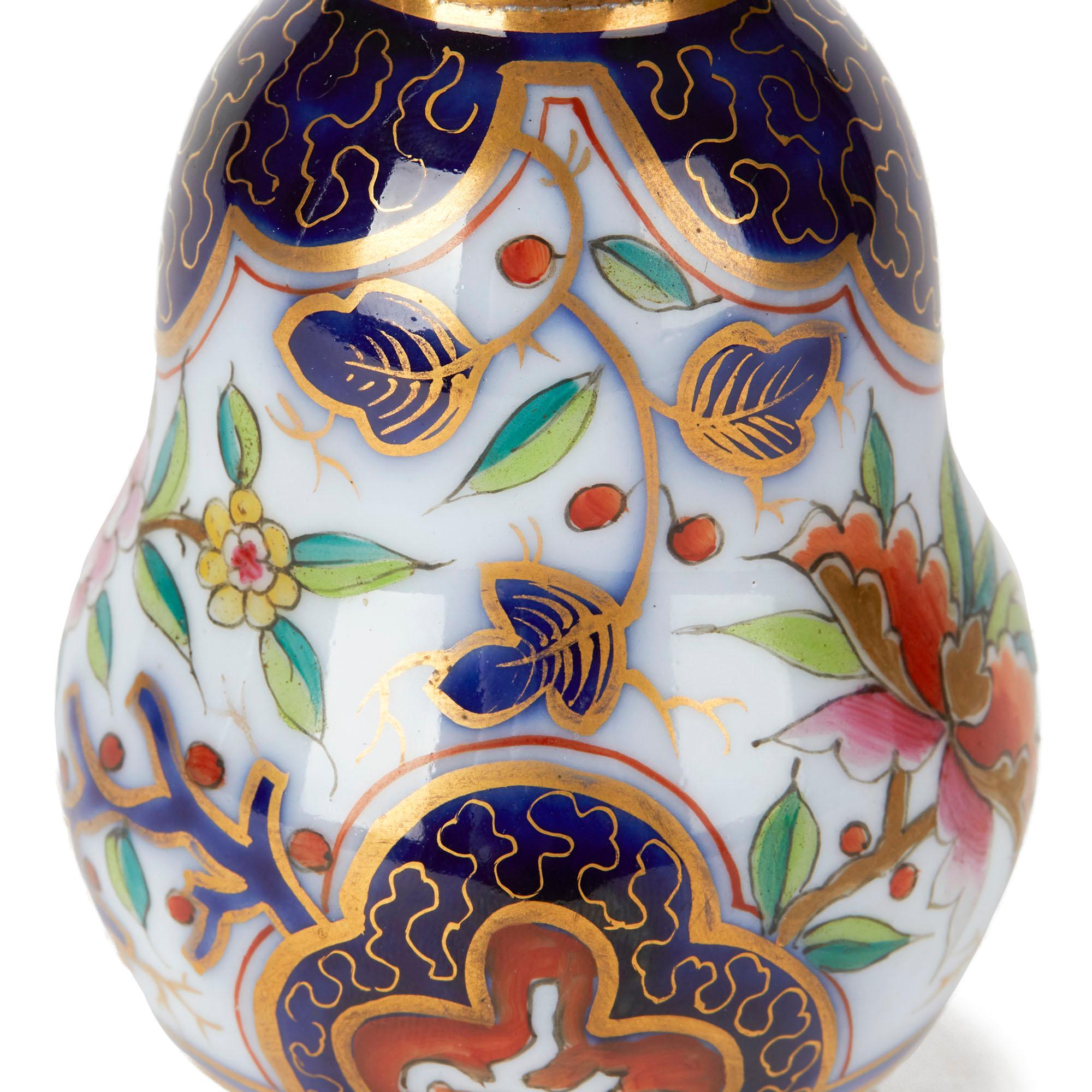 French Antique Porcelain Imari Design Scent Bottle, 19th Century For Sale 2