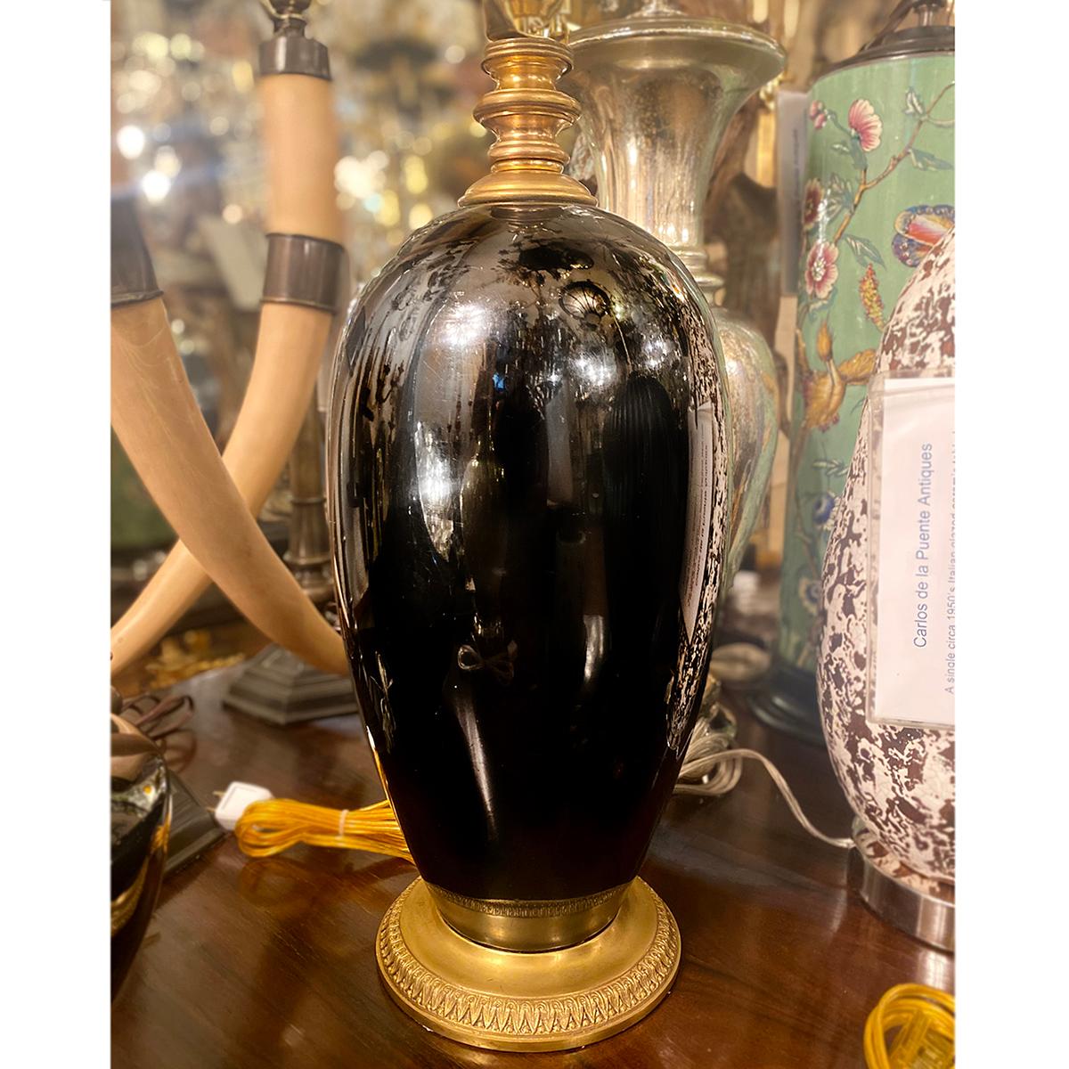 French Antique Porcelain Table Lamp In Good Condition For Sale In New York, NY