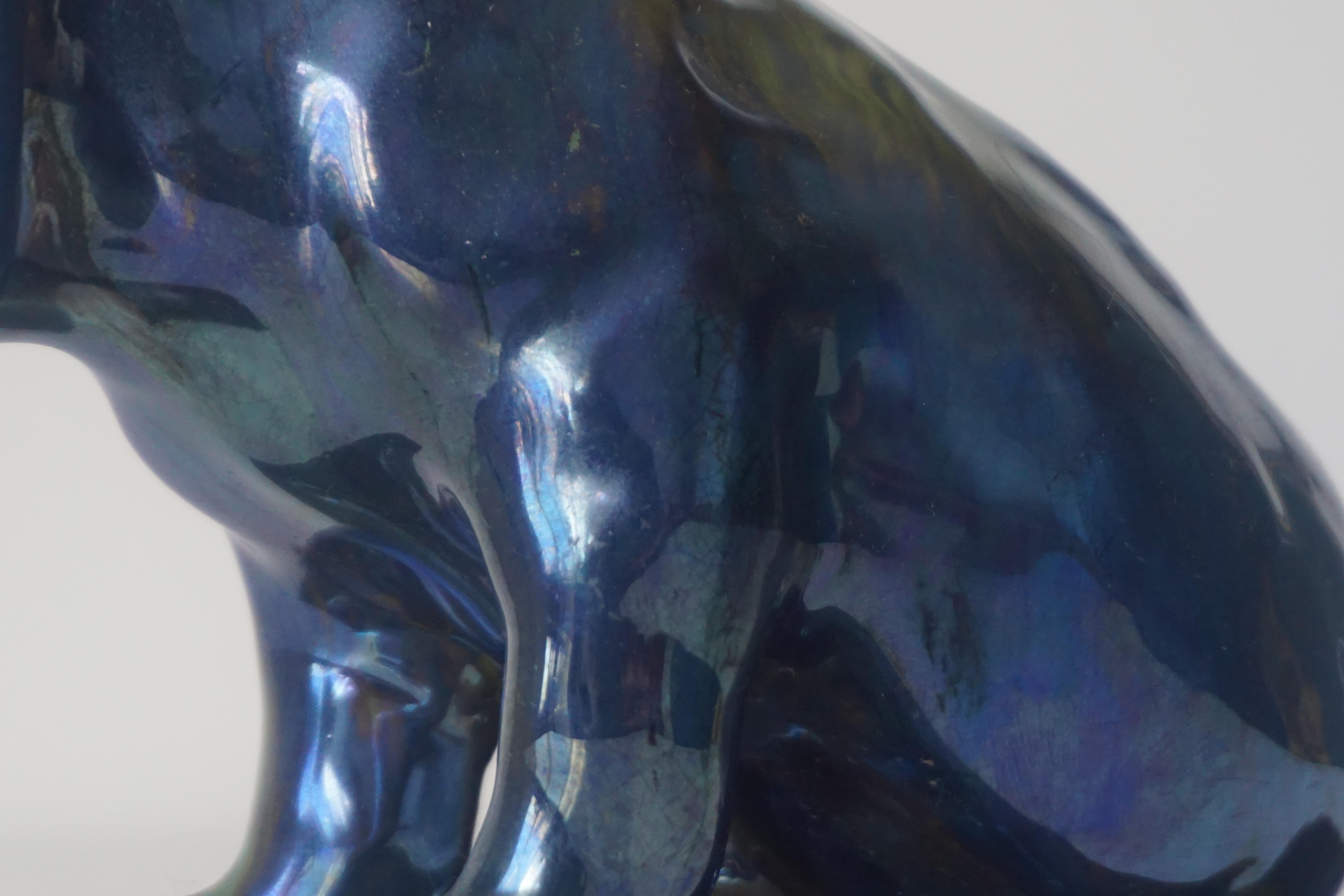 Ceramica antica francese Art Nouveau Smalto a lustro Blu Verde Cane Figura Scultura in vendita 3