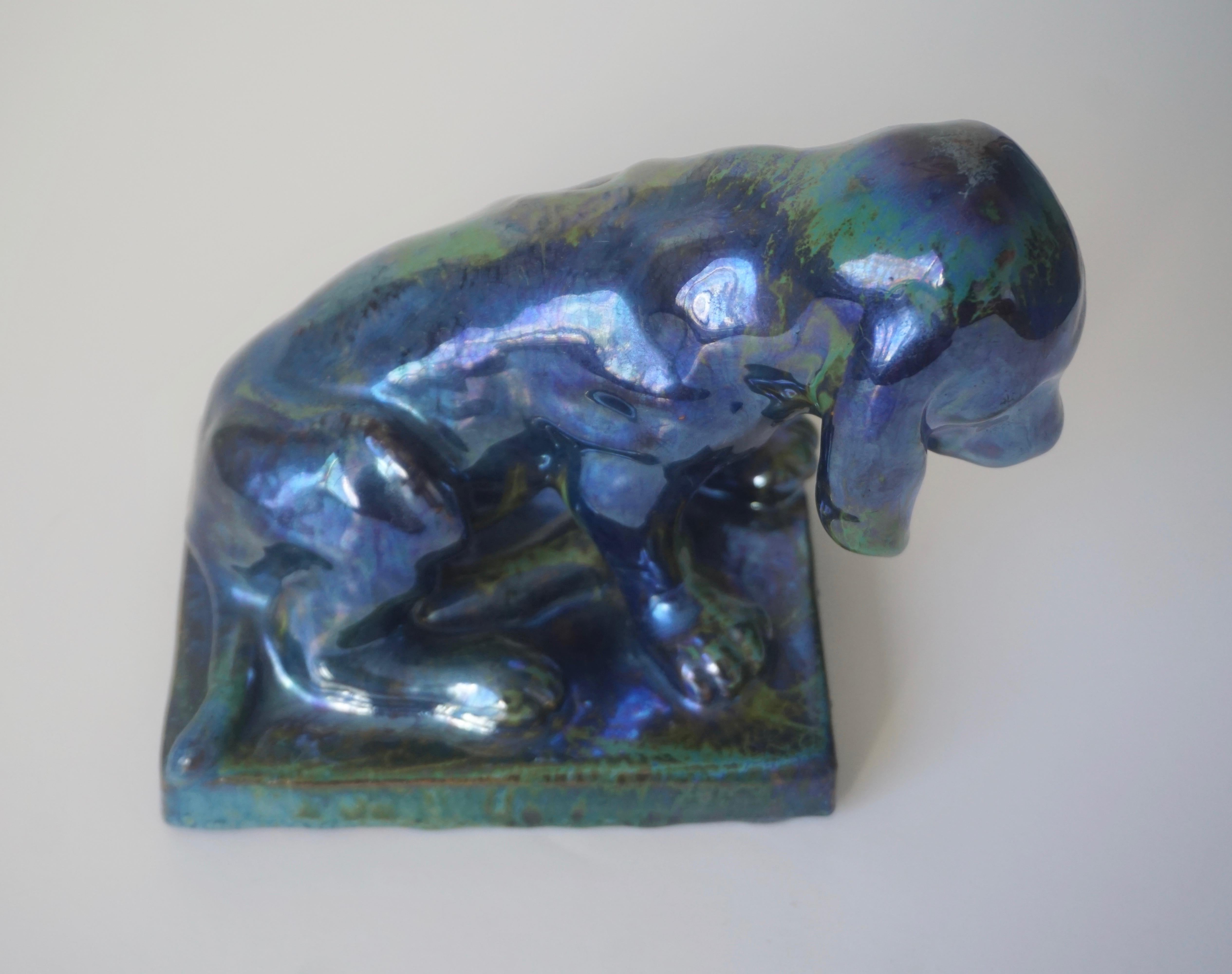 Ceramica antica francese Art Nouveau Smalto a lustro Blu Verde Cane Figura Scultura in vendita 4