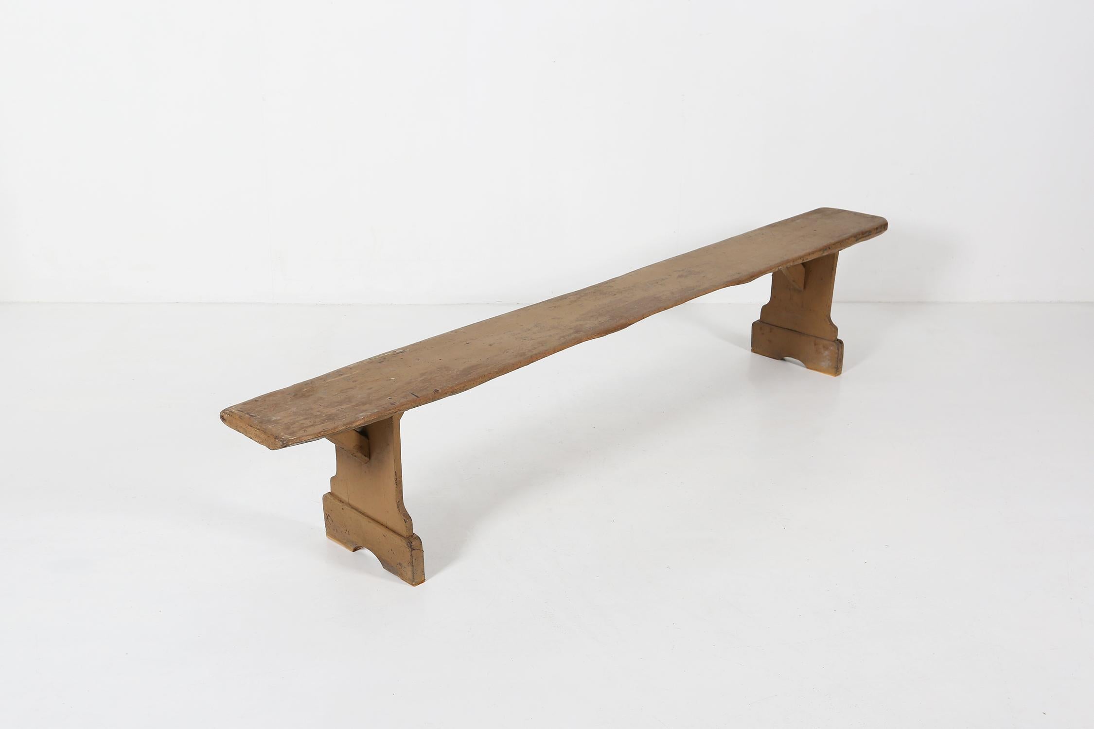 Banc en bois ancien et primitif avec belle patine en vente 5