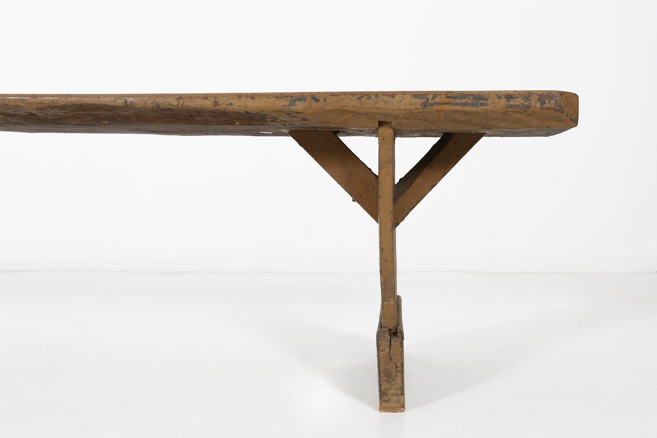 Banc en bois ancien et primitif avec belle patine en vente 7
