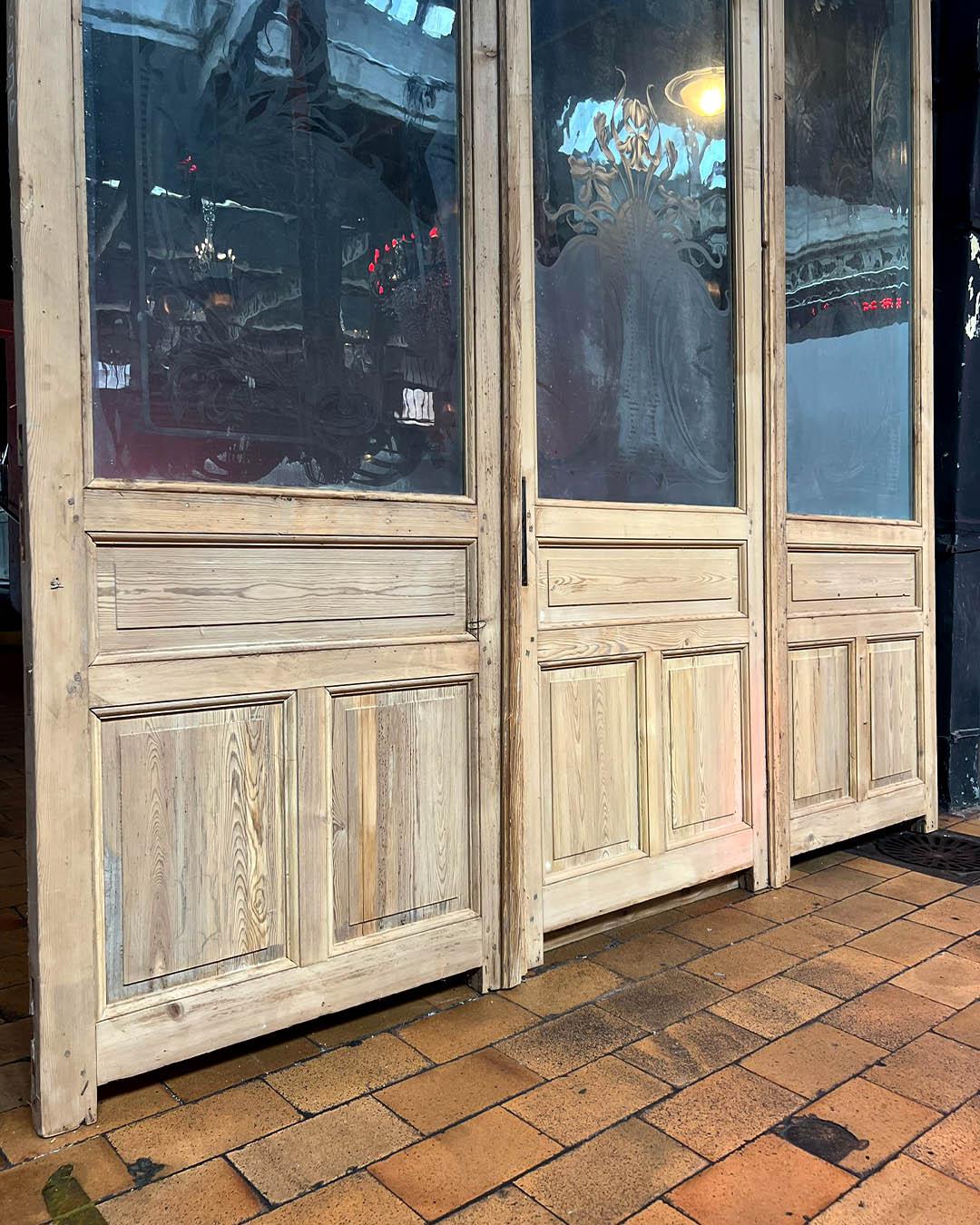 French Antique Quadriptych Louvered Shutters with Carved Motifs, Early 20th Cent For Sale 1
