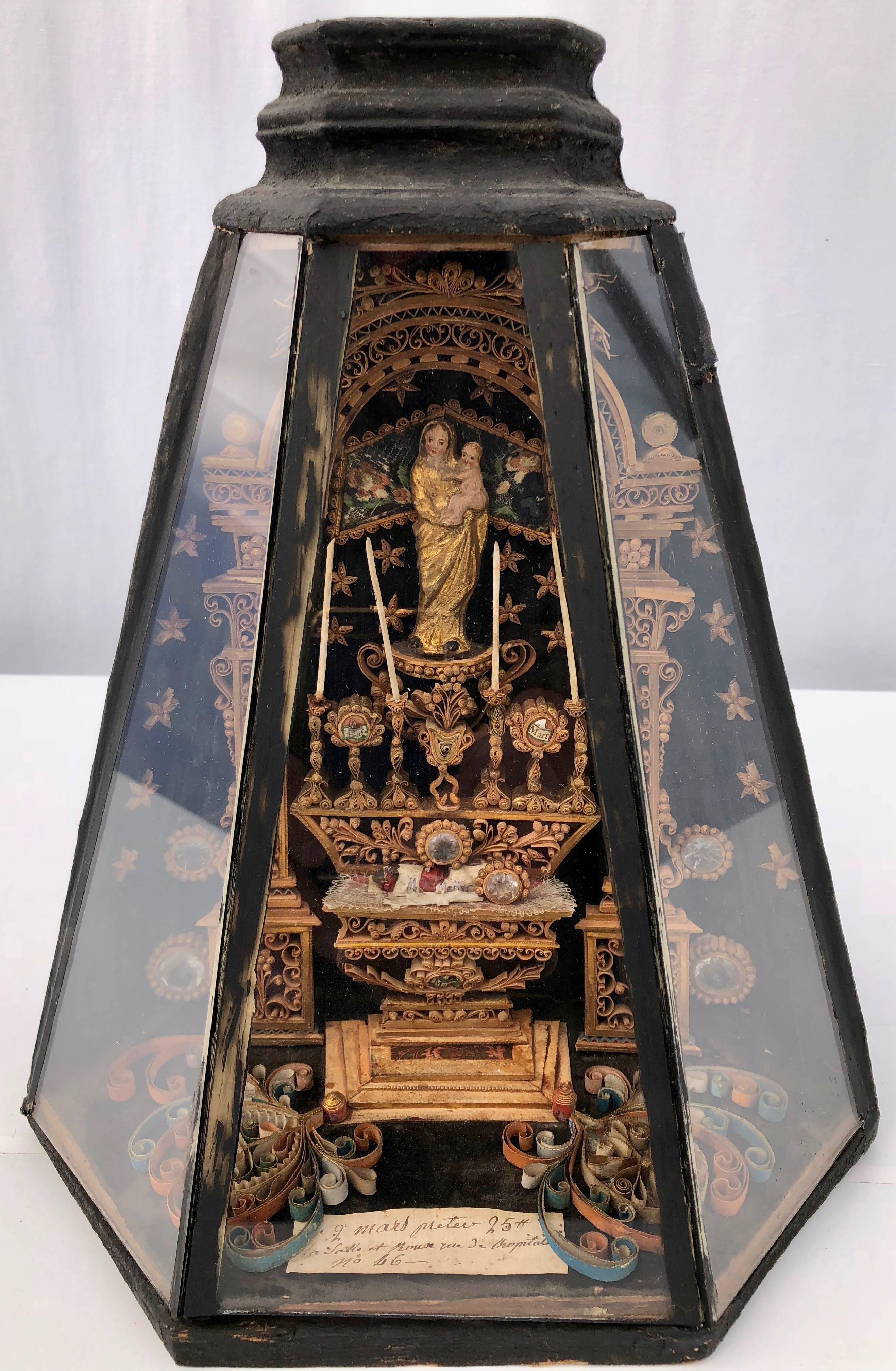 18th Century French Antique Reliquary with a Statue of Mary and Infant Jesus, 1700s For Sale