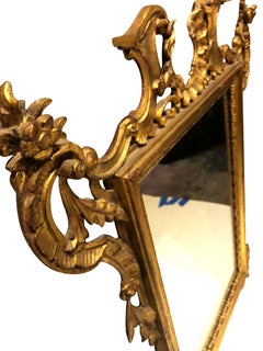 Antique French Rococo Style Giltwood Carved Mirror (Specchio intagliato in legno)