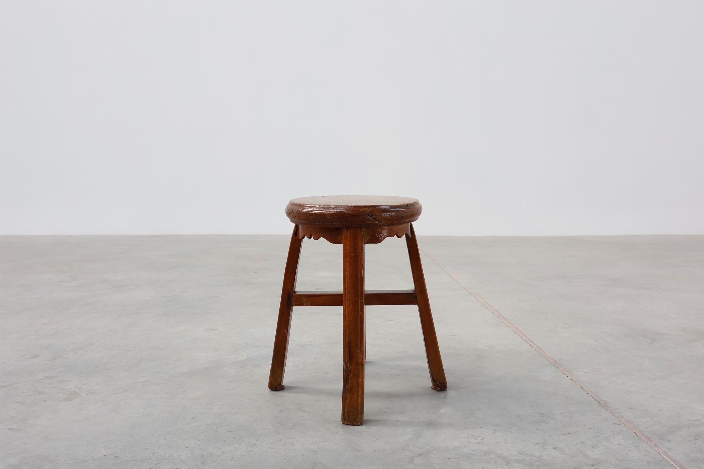 French Antique round stool in oak with nice patina, ca. 1850 For Sale 4