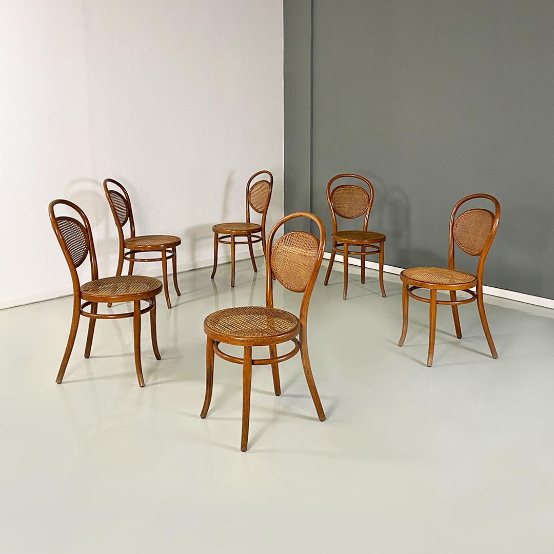French antique set of six beech and Vienna straw Thonet chairs, with brand 1900s
Set of six Thonet chairs, with original circular seat and back in Vienna straw, original of the time, with handmade workmanship. Structure in walnut-stained beech and